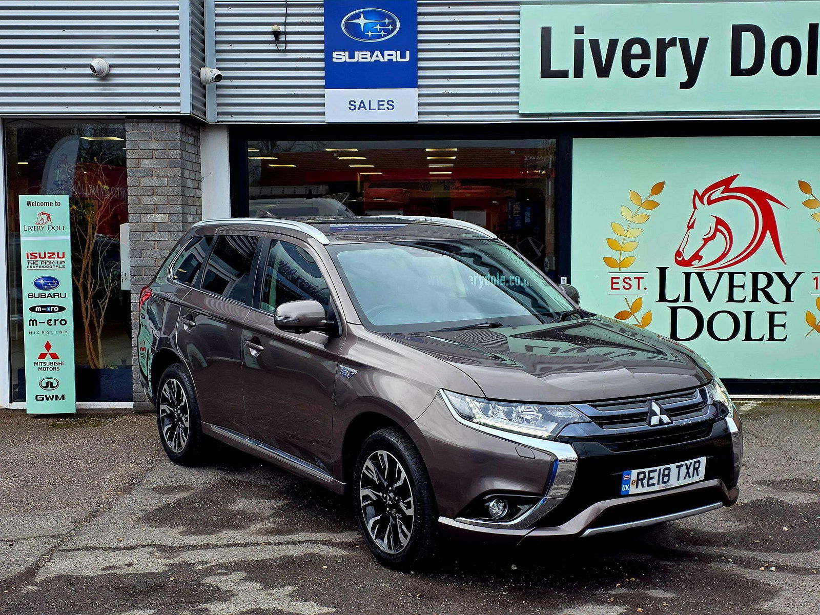 Mitsubishi Outlander 2.0h 12kWh 4h CVT 4WD Euro 6 (s/s) 5dr 5dr Automatic 2018