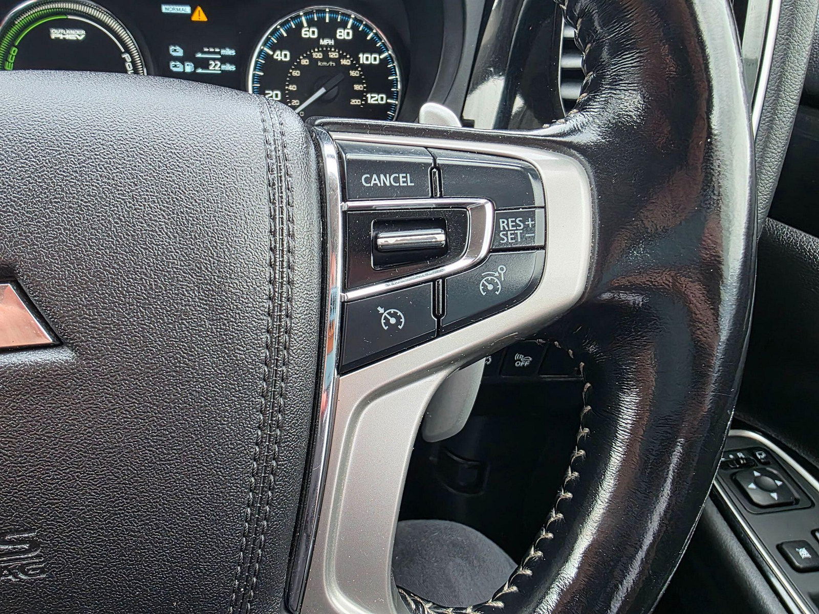 Mitsubishi Outlander 2.0h 12kWh 4h CVT 4WD Euro 6 (s/s) 5dr 5dr Automatic 2018