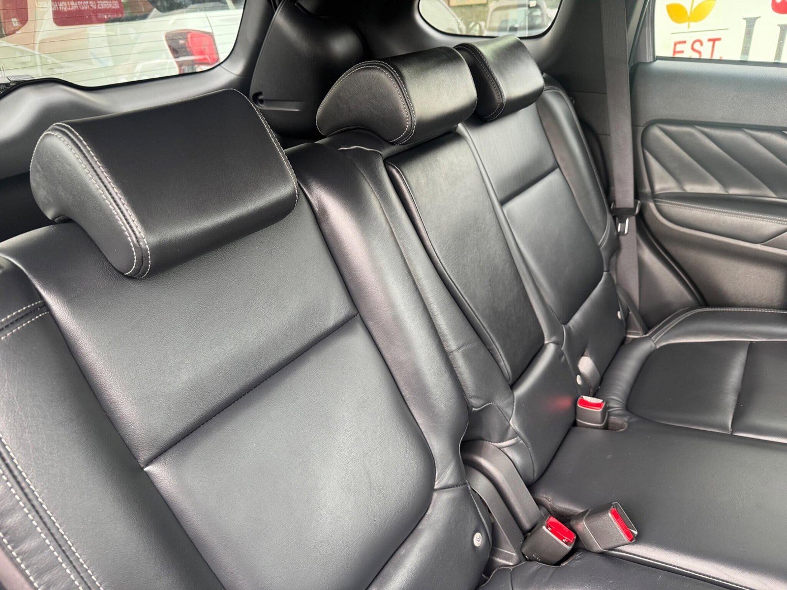 Mitsubishi Outlander 2.4h TwinMotor 13.8kWh 4h CVT 4WD Euro 6 (s/s) 5dr 5dr Automatic 2018