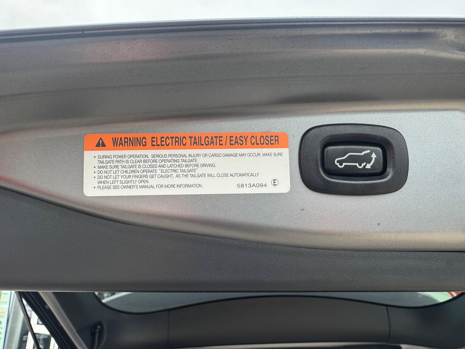 Mitsubishi Outlander 2.4h TwinMotor 13.8kWh 4h CVT 4WD Euro 6 (s/s) 5dr 5dr Automatic 2018