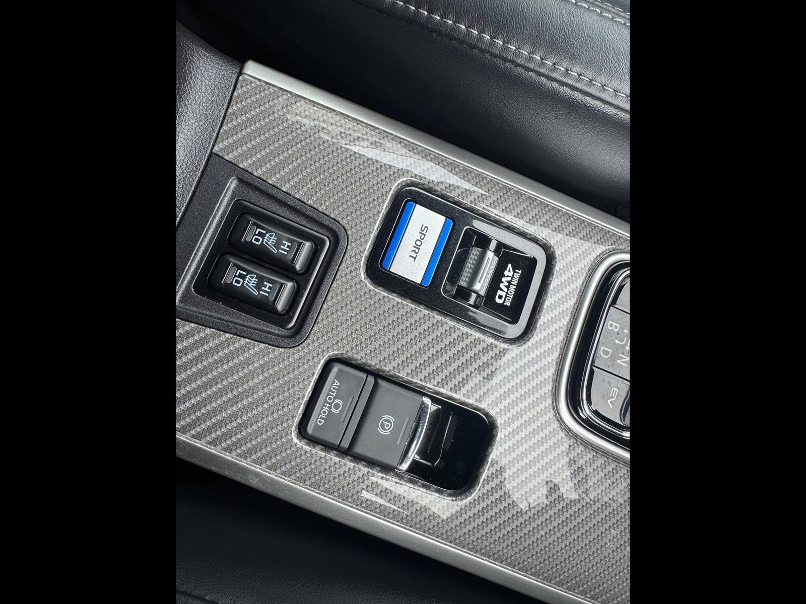 Mitsubishi Outlander 2.4h TwinMotor 13.8kWh 4h CVT 4WD Euro 6 (s/s) 5dr 5dr Automatic 2018