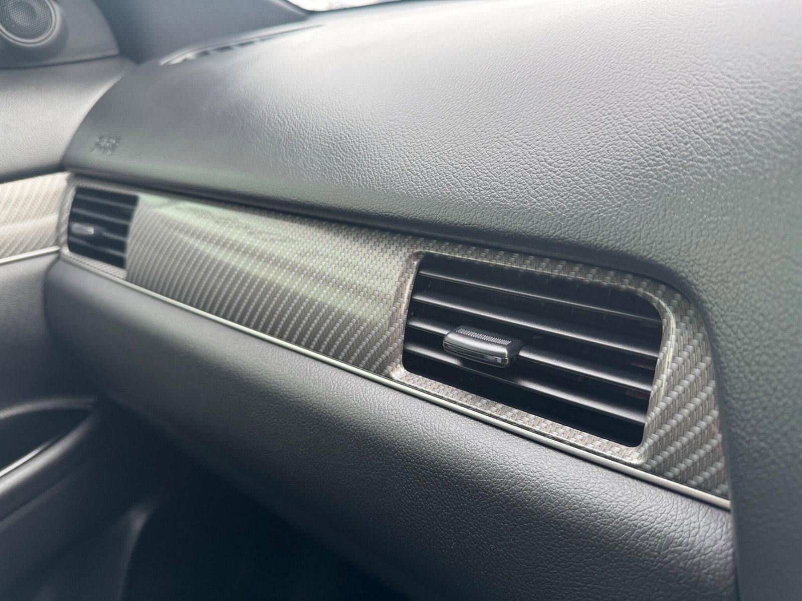 Mitsubishi Outlander 2.4h TwinMotor 13.8kWh 4h CVT 4WD Euro 6 (s/s) 5dr 5dr Automatic 2018