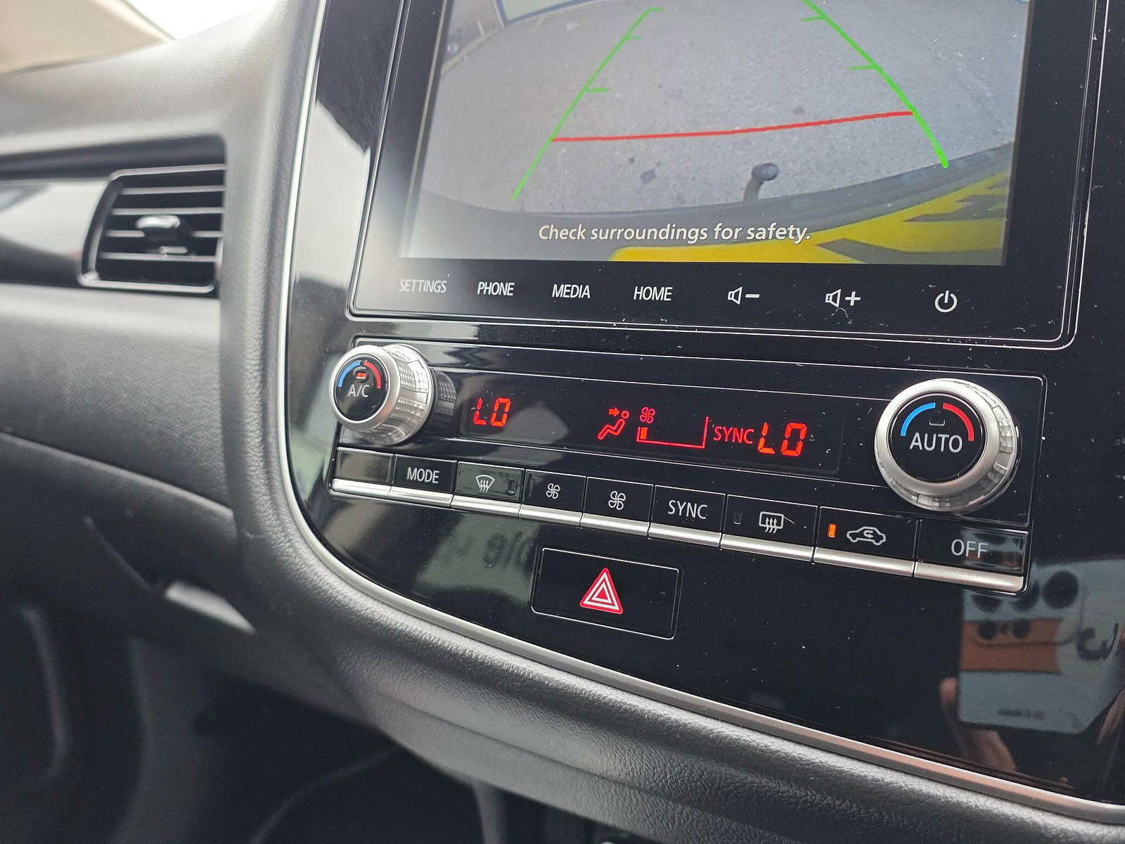 Mitsubishi Outlander 2.4h TwinMotor 13.8kWh Design CVT 4WD Euro 6 (s/s) 5dr 5dr Automatic 2021