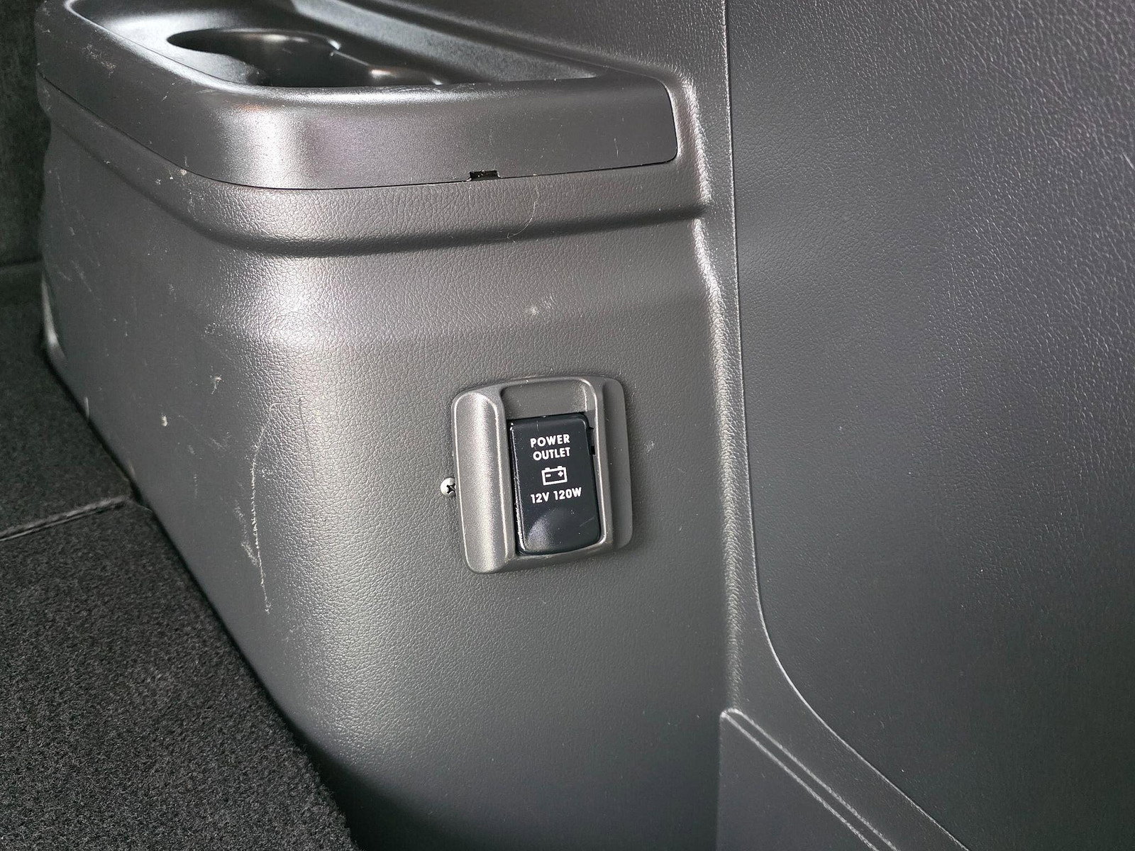 Mitsubishi Outlander 2.4h TwinMotor 13.8kWh Design CVT 4WD Euro 6 (s/s) 5dr 5dr Automatic 2021