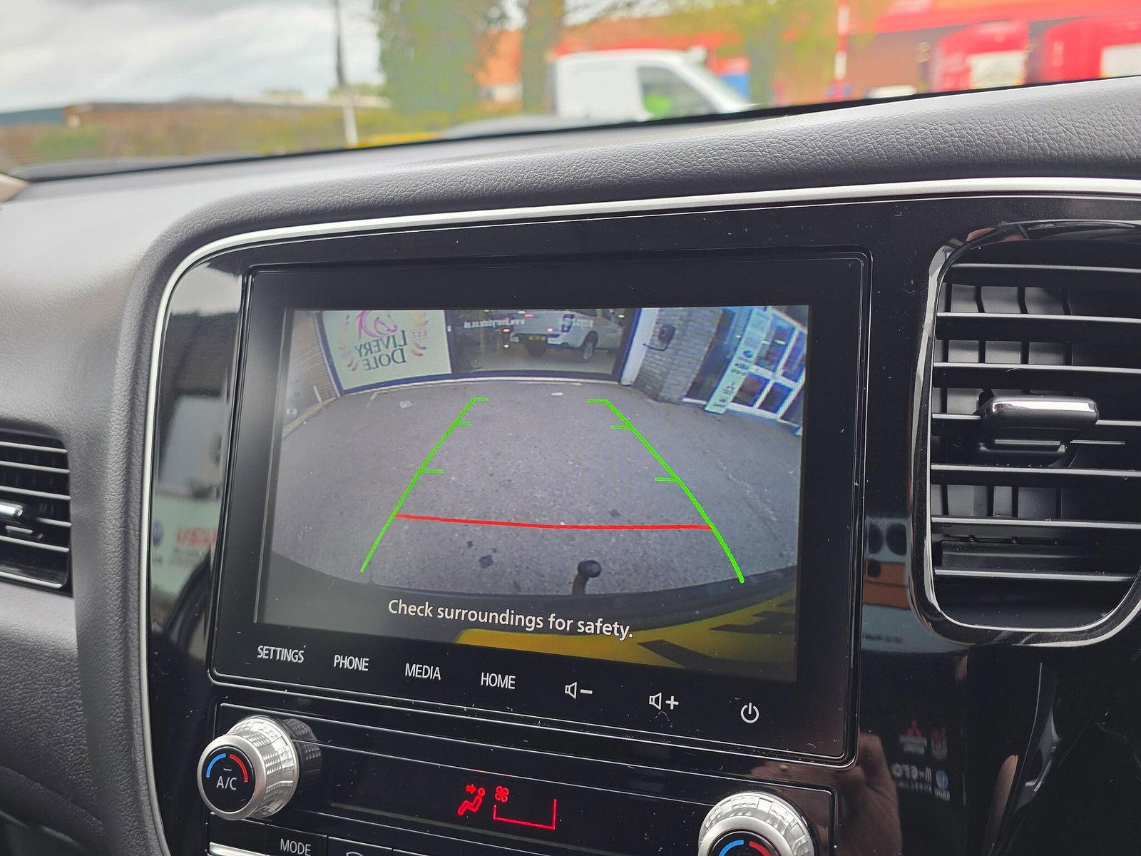 Mitsubishi Outlander 2.4h TwinMotor 13.8kWh Design CVT 4WD Euro 6 (s/s) 5dr 5dr Automatic 2021