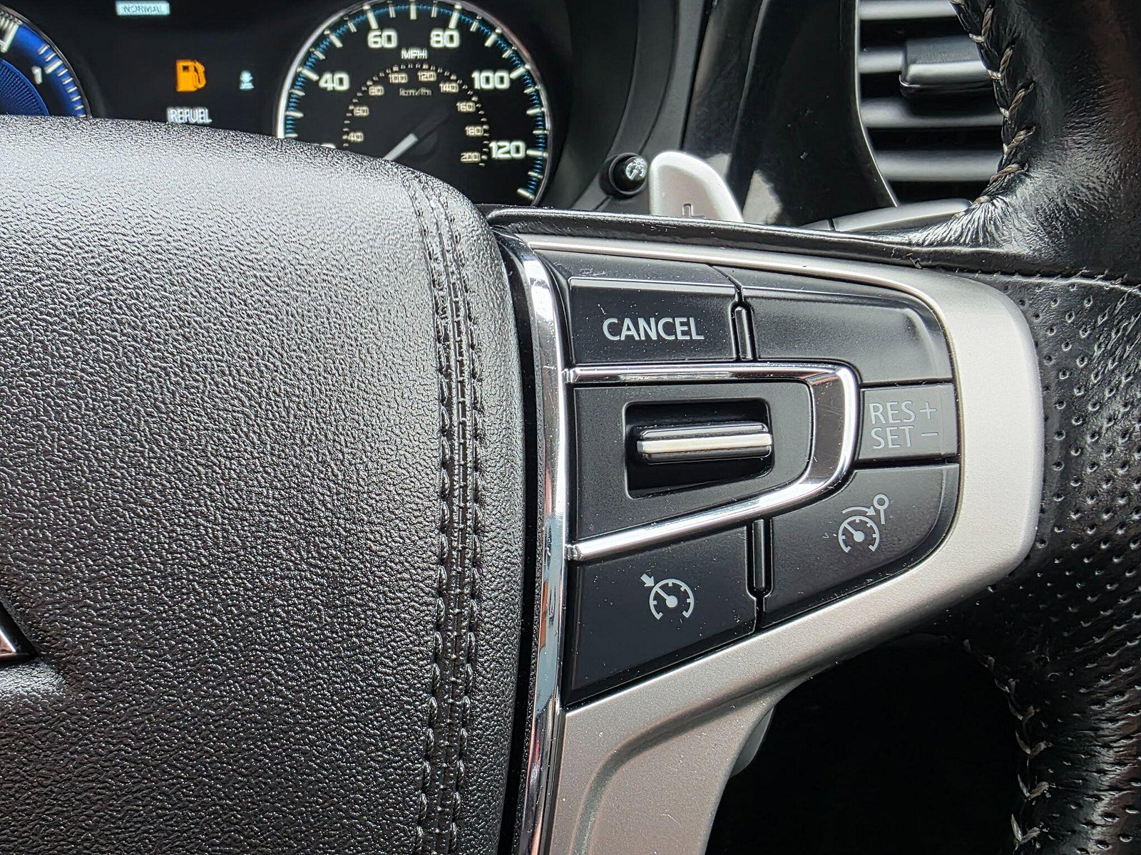 Mitsubishi Outlander 2.4h TwinMotor 13.8kWh Design CVT 4WD Euro 6 (s/s) 5dr 5dr Automatic 2021