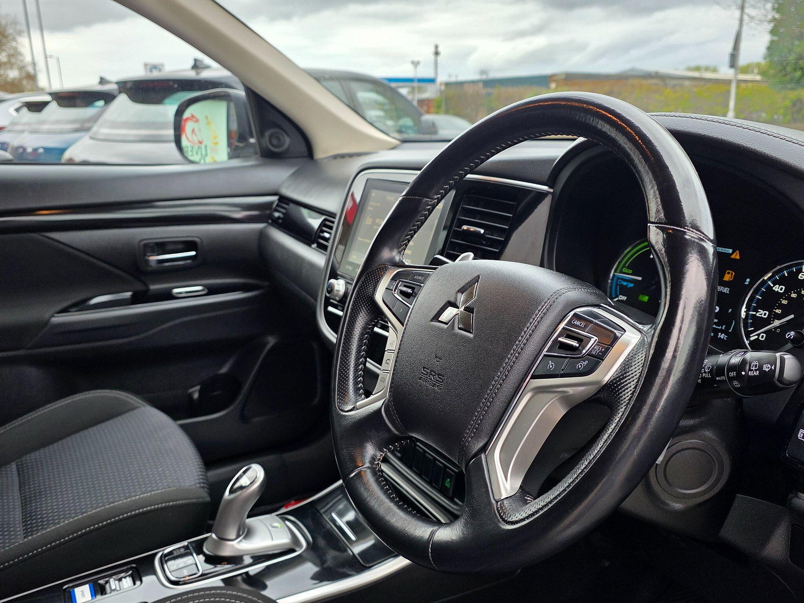 Mitsubishi Outlander 2.4h TwinMotor 13.8kWh Design CVT 4WD Euro 6 (s/s) 5dr 5dr Automatic 2021