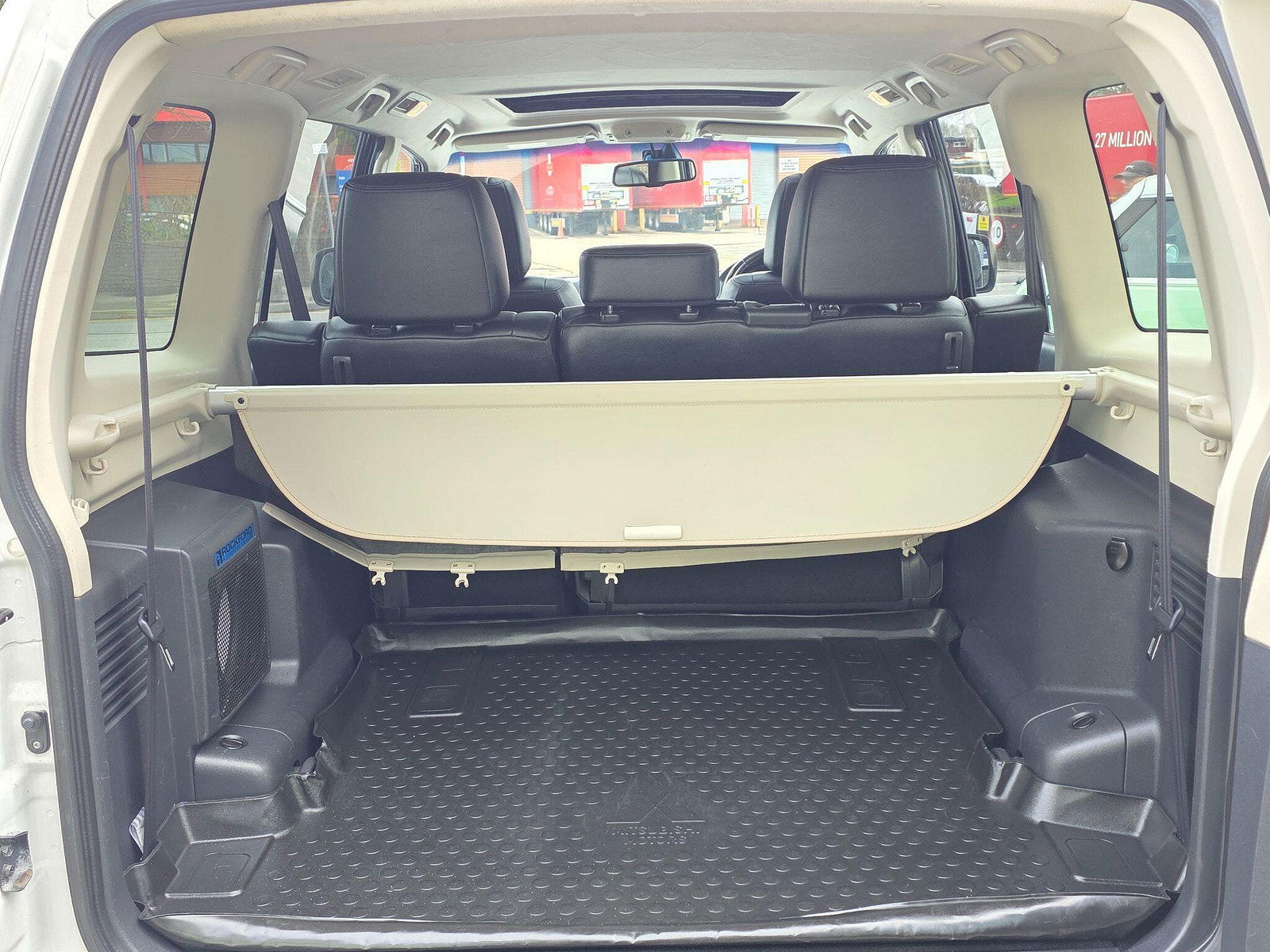 Mitsubishi Shogun 3.2 DI-DC SG3 Auto 4WD Euro 5 5dr LWB 5dr Automatic 2015