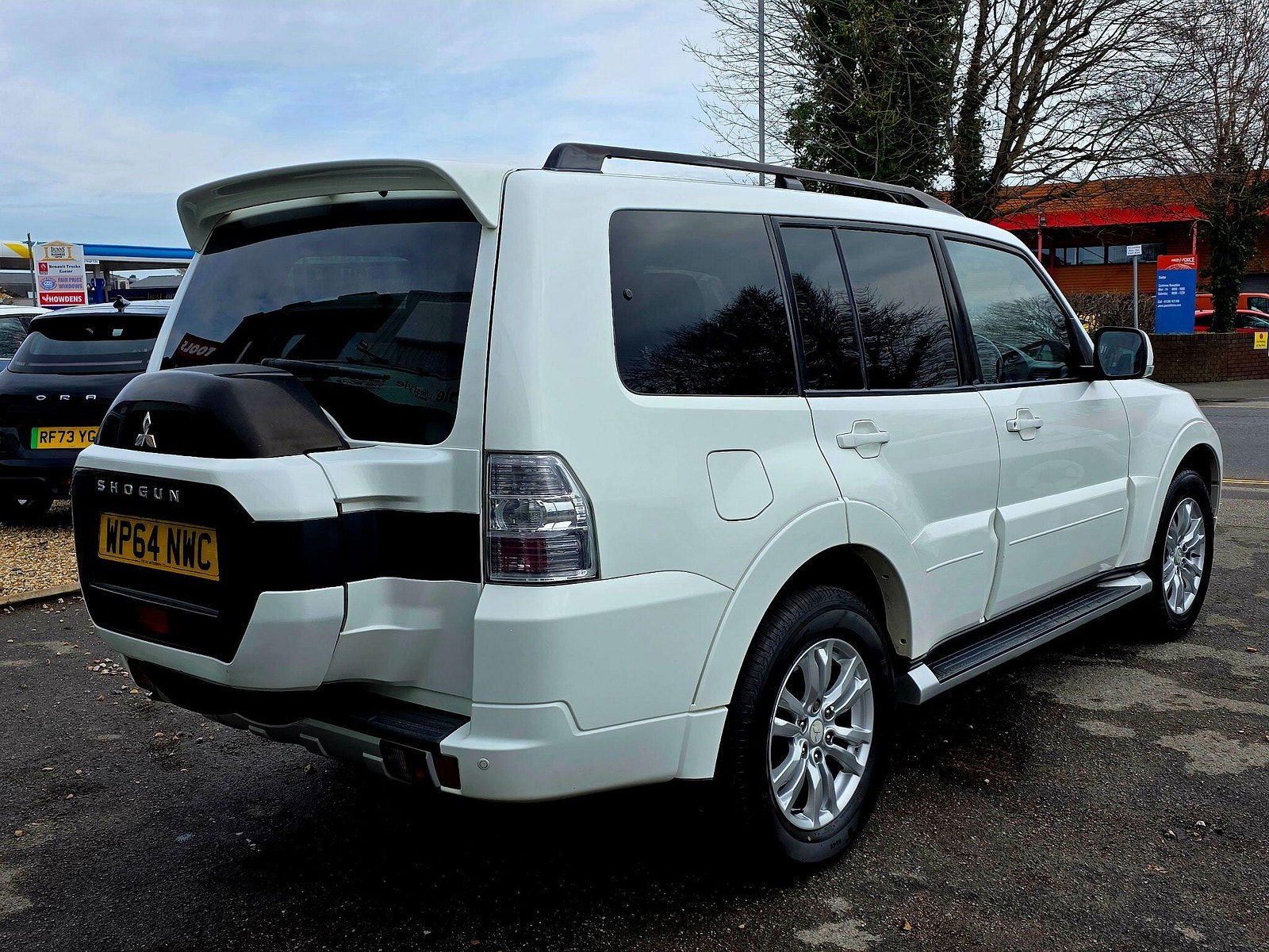 Mitsubishi Shogun 3.2 DI-DC SG3 Auto 4WD Euro 5 5dr LWB 5dr Automatic 2015