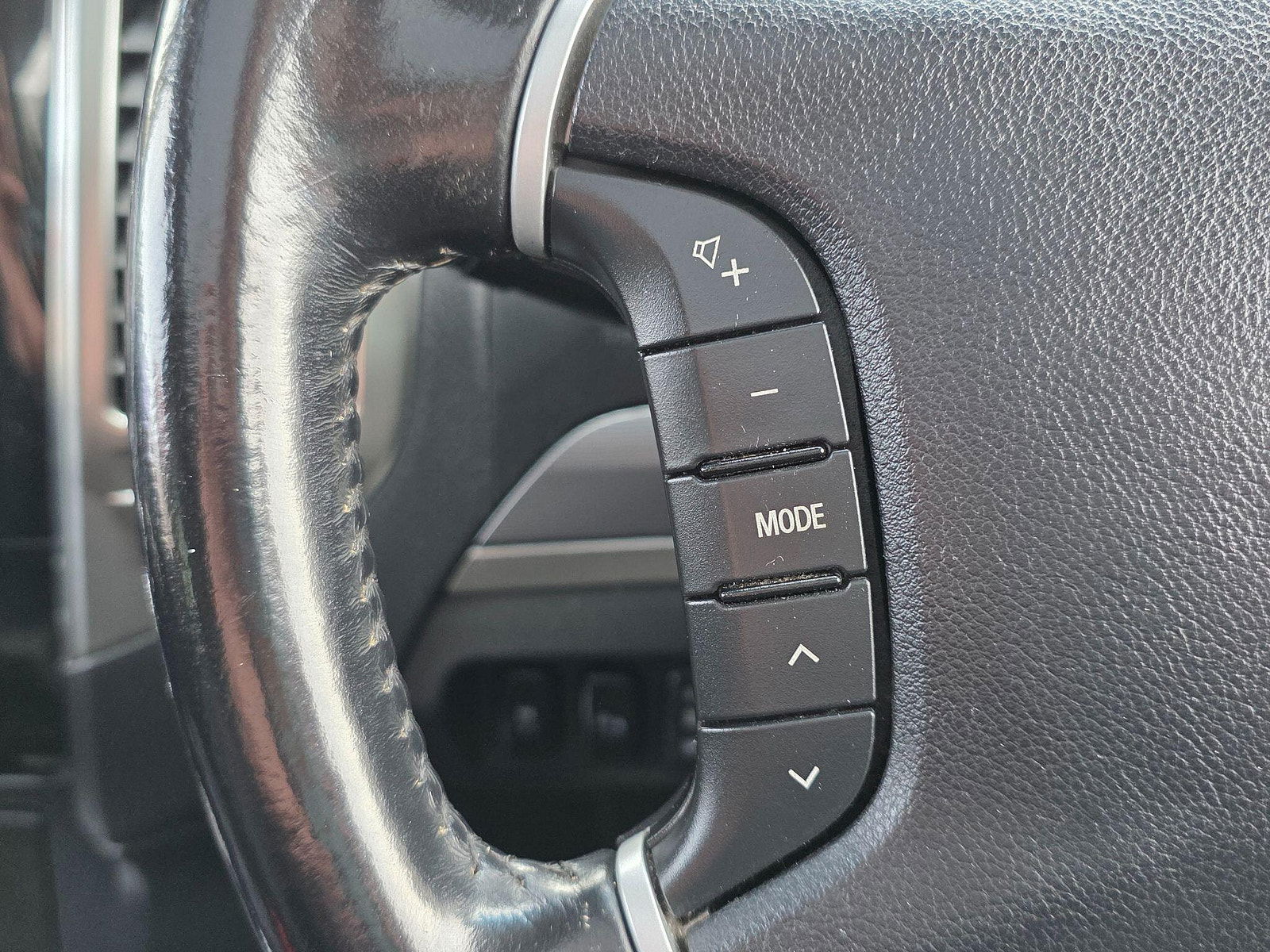 Mitsubishi Shogun 3.2 DI-DC SG3 Auto 4WD Euro 5 5dr LWB 5dr Automatic 2015