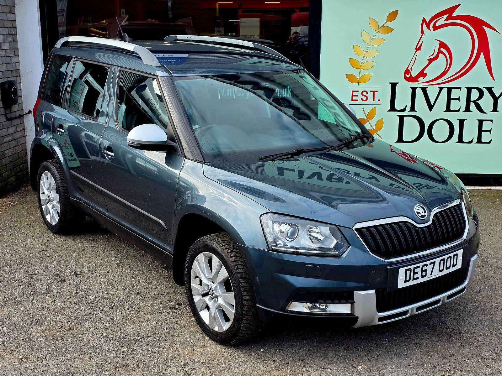 Skoda Yeti 1.2 TSI SE L Drive Outdoor DSG Euro 6 (s/s) 5dr 5dr Automatic 2017