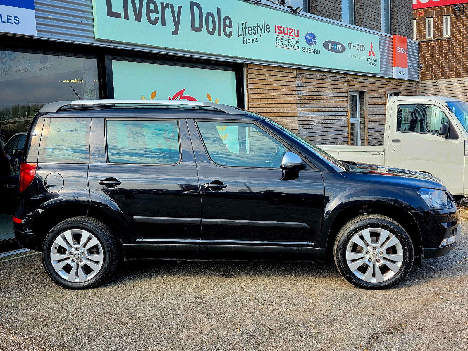 Skoda Yeti 2.0 TDI SE L Drive Outdoor 4WD Euro 6 (s/s) 5dr 5dr Manual 2017