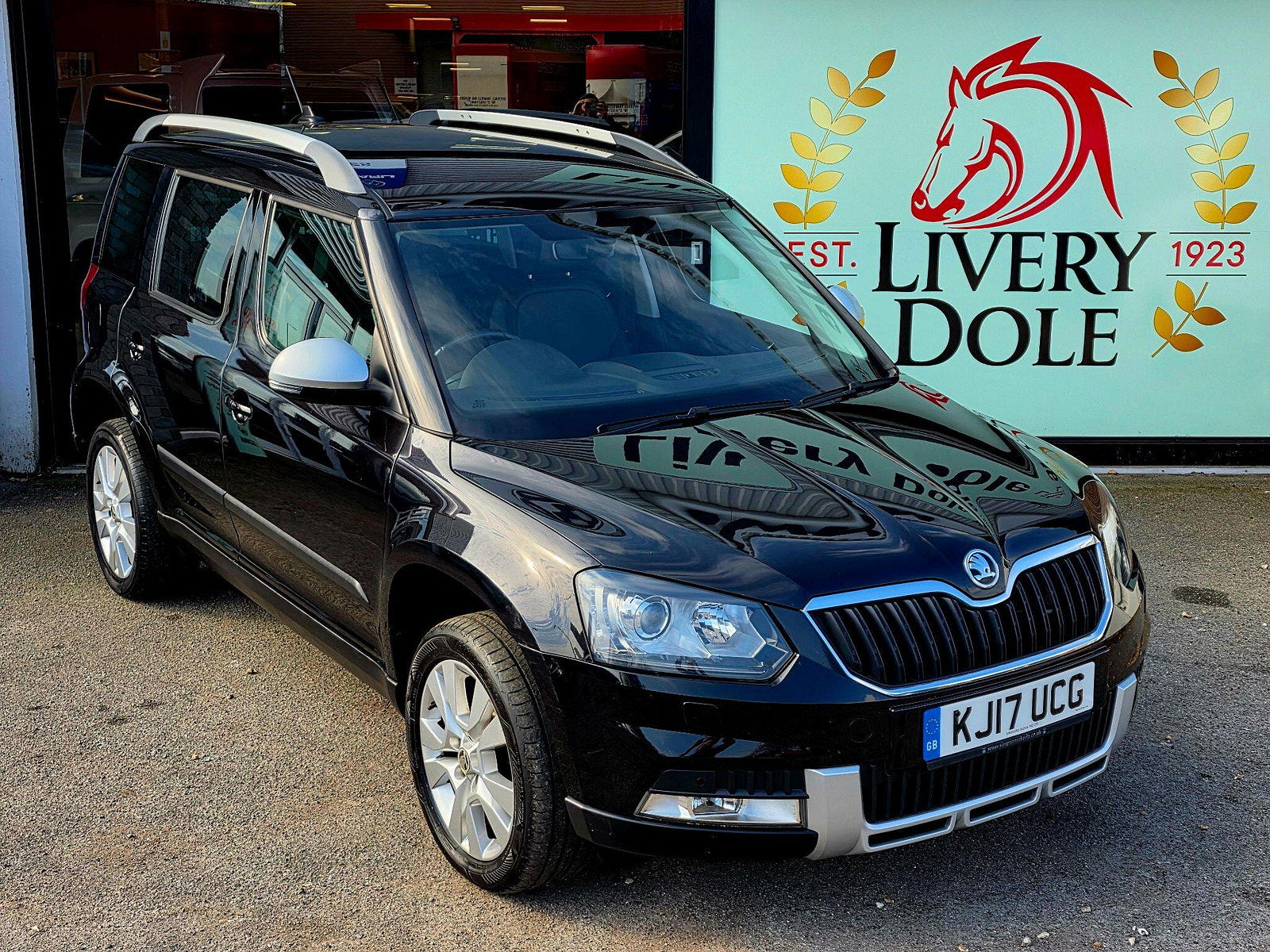 Skoda Yeti 2.0 TDI SE L Drive Outdoor 4WD Euro 6 (s/s) 5dr 5dr Manual 2017