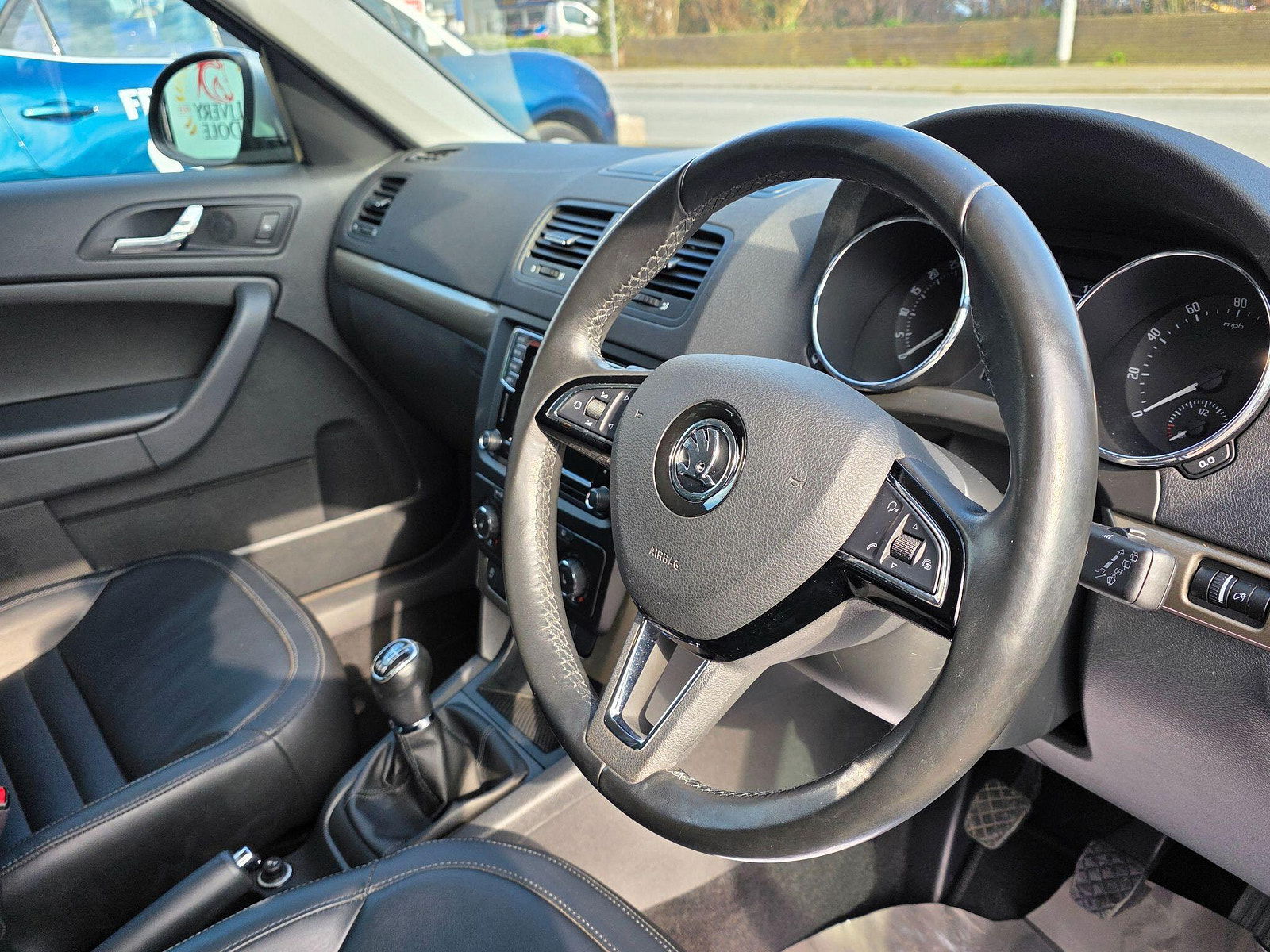 Skoda Yeti 2.0 TDI SE L Drive Outdoor 4WD Euro 6 (s/s) 5dr 5dr Manual 2017