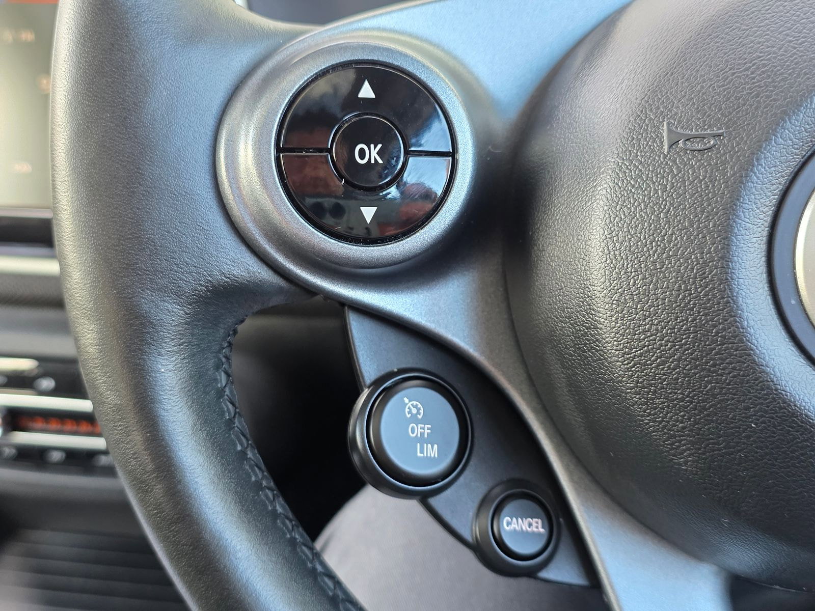 Smart ForTwo 17.6kWh Premium Auto 2dr (22kW Charger) 2dr Automatic 2021