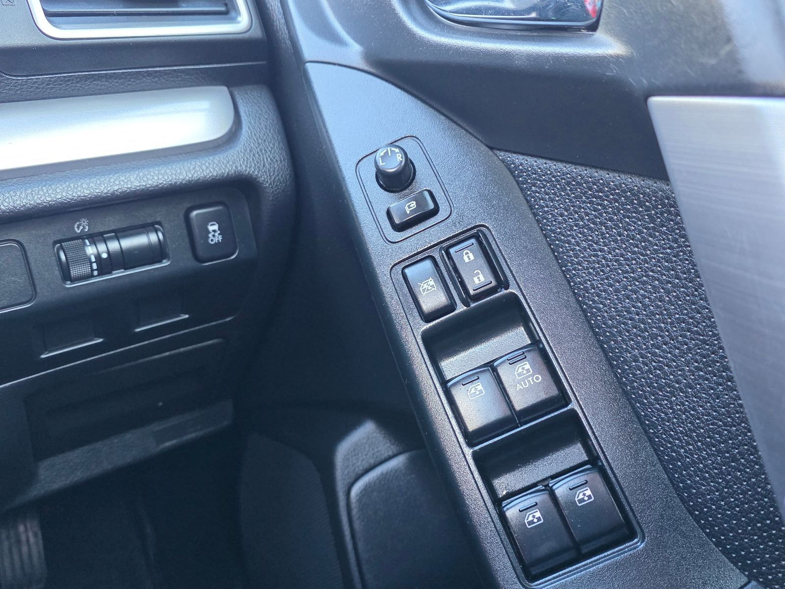 Subaru Forester 2.0i XE Premium Lineartronic 4WD Euro 6 (s/s) 5dr 5dr Automatic 2016