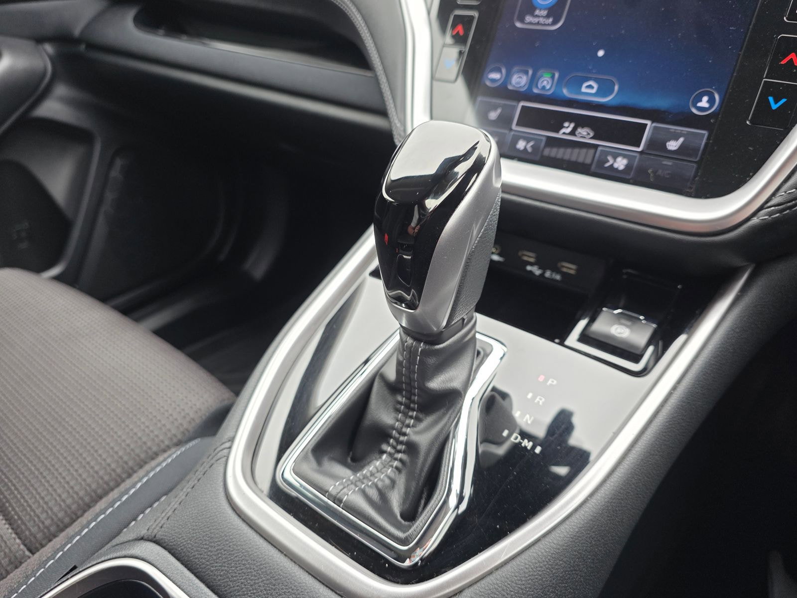 Subaru Outback 2.5i Limited Estate 5dr Petrol Lineartronic 4WD Euro 6 (s/s) (169 ps) 5dr Automatic 2022