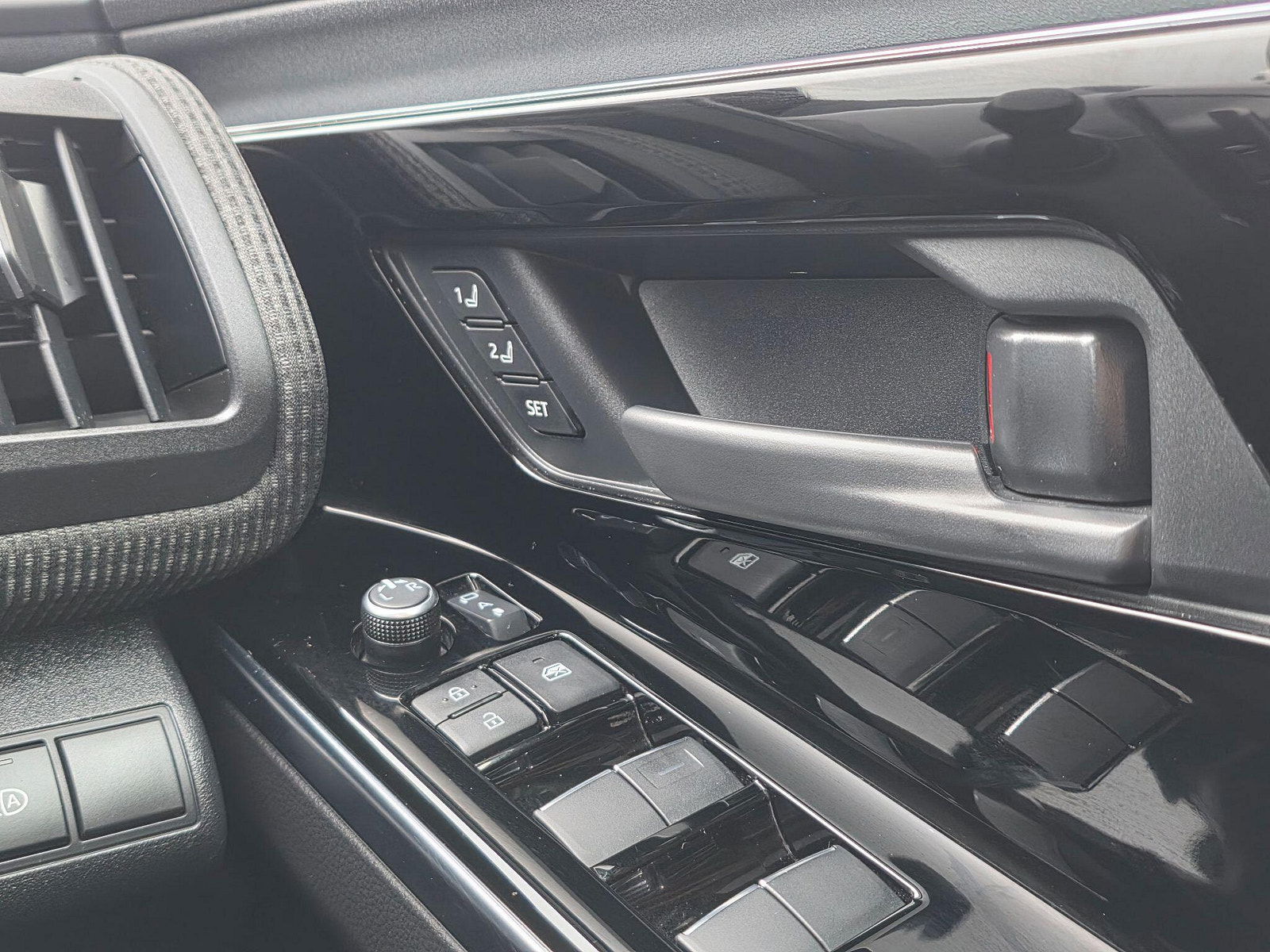 Subaru Solterra 71.4kWh Touring Auto AWD 5dr 5dr Automatic 2023