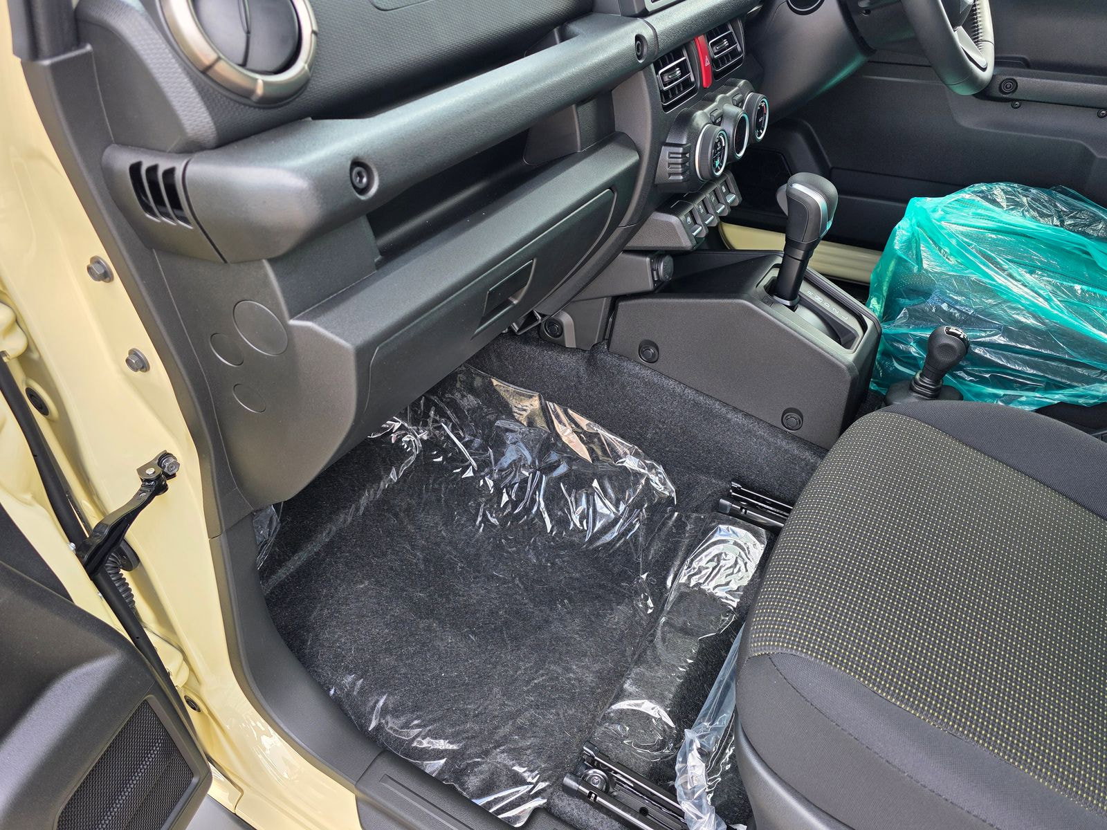 Suzuki Jimny SUZUKI JIMNY NOMADE ALLGRIP AUTO 4WD 1.5L PETROL 5dr Automatic 2025