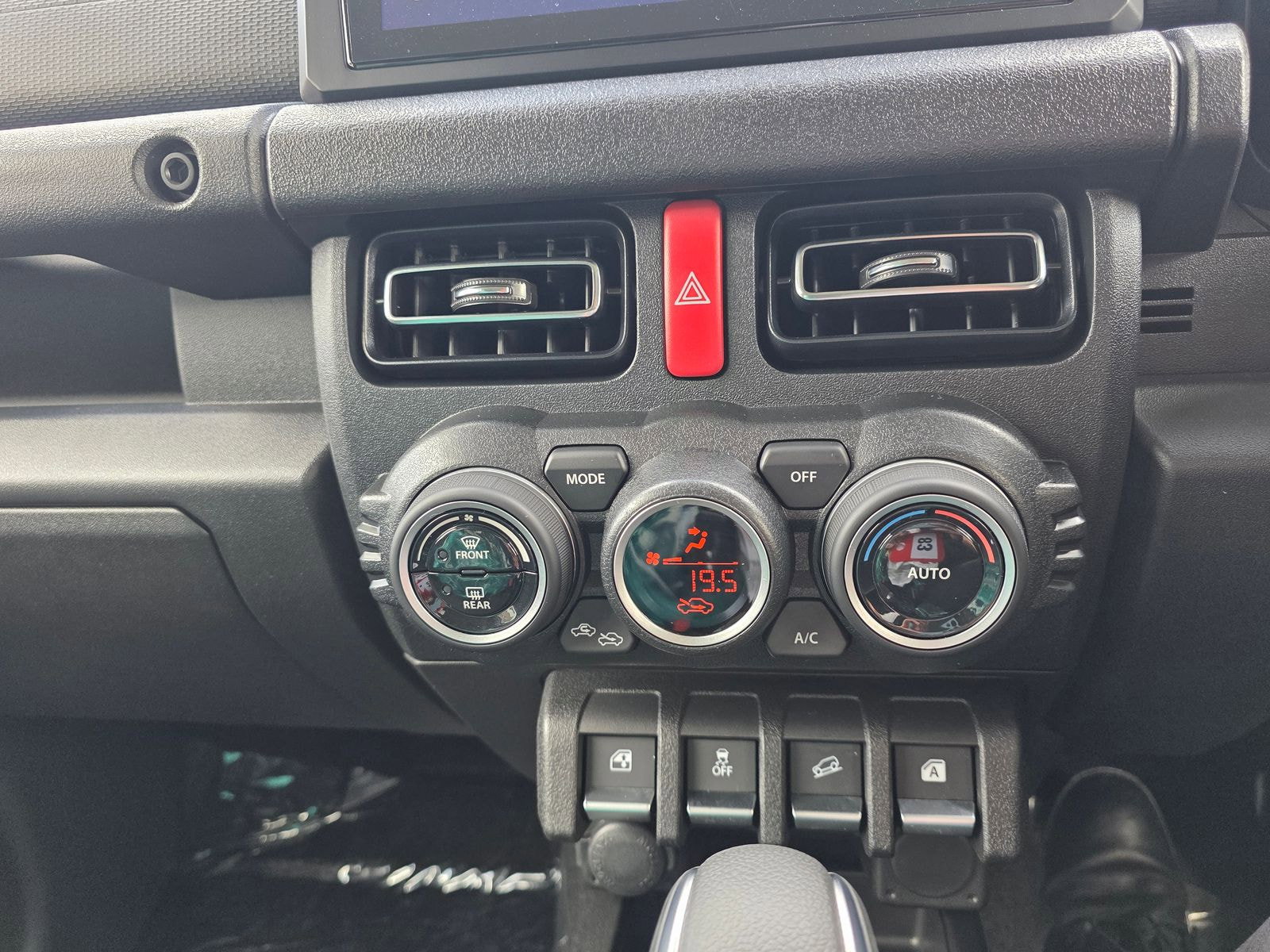 Suzuki Jimny SUZUKI JIMNY NOMADE ALLGRIP AUTO 4WD 1.5L PETROL 5dr Automatic 2025