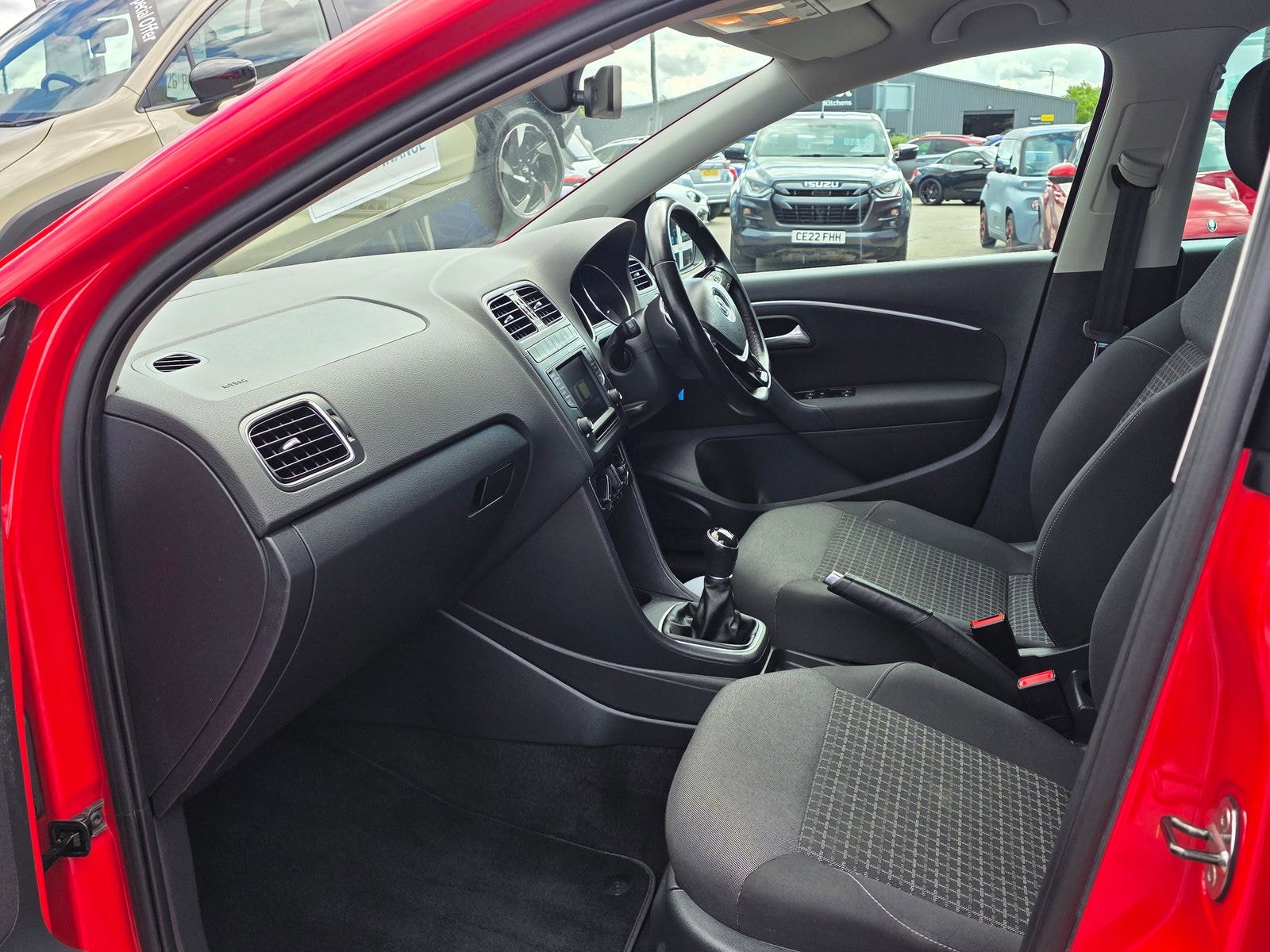 Volkswagen Polo 1.0 BlueMotion Tech Match Edition Hatchback 5dr Petrol Manual Euro 6 (s/s) (60 ps) 5dr Manual 2017