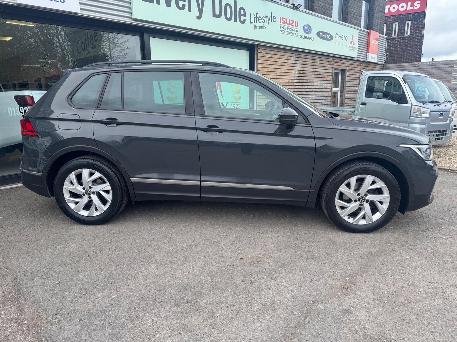 Volkswagen Tiguan 1.5 TSI Life Euro 6 (s/s) 5dr 5dr Manual 2022