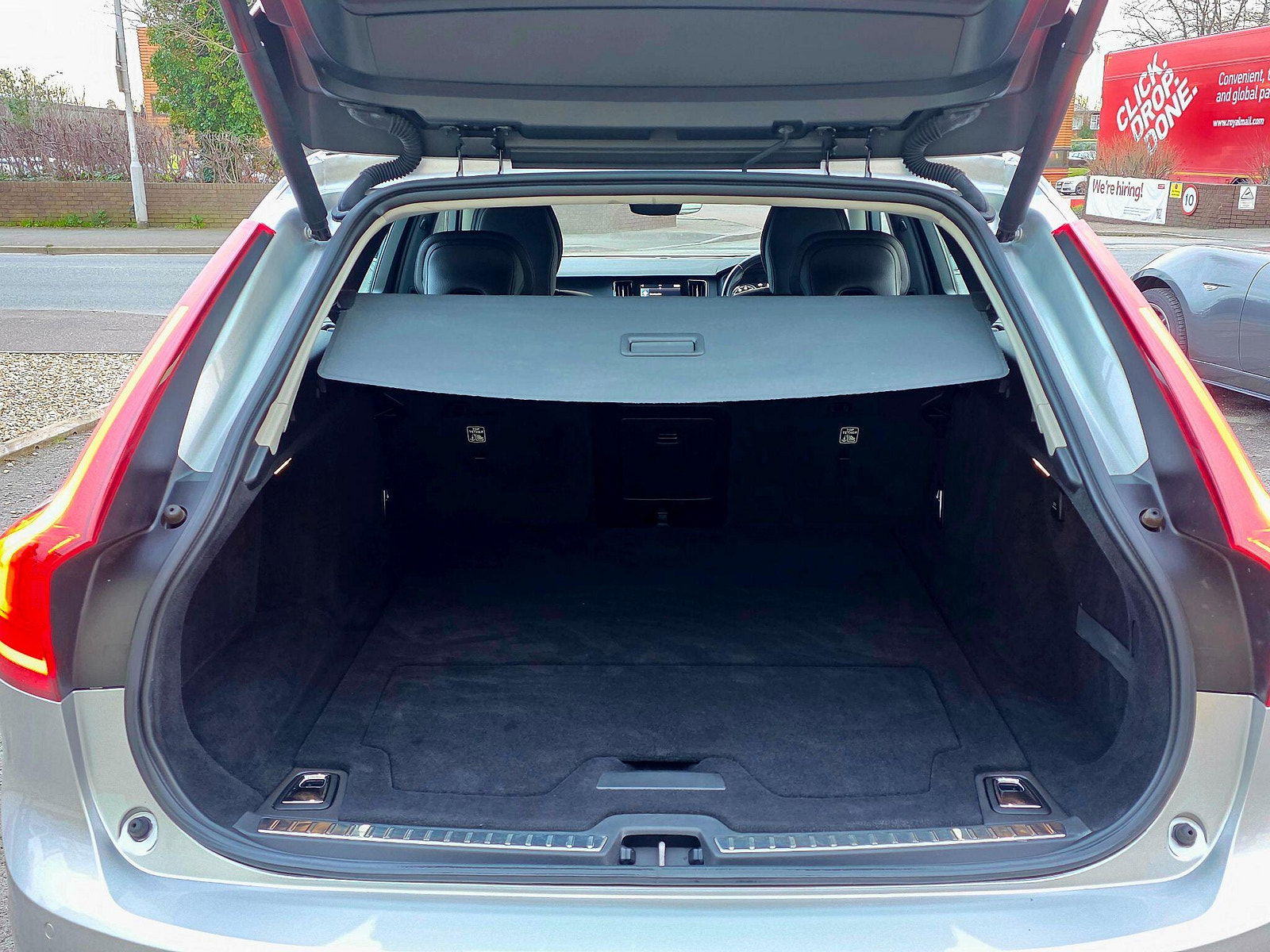 Volvo V90 2.0 T4 Momentum Plus Auto Euro 6 (s/s) 5dr 5dr Automatic 2020