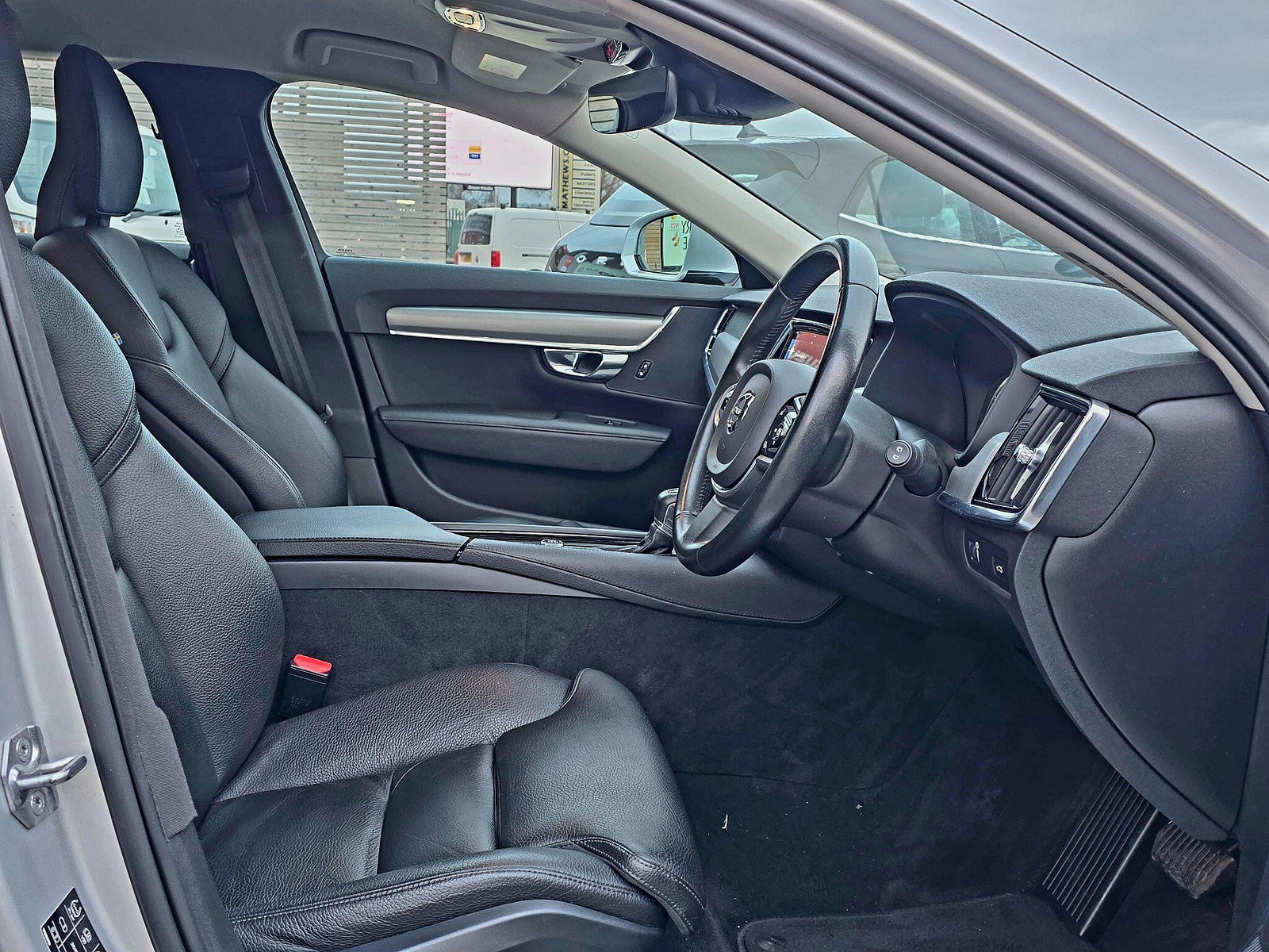 Volvo V90 2.0 T4 Momentum Plus Auto Euro 6 (s/s) 5dr 5dr Automatic 2020