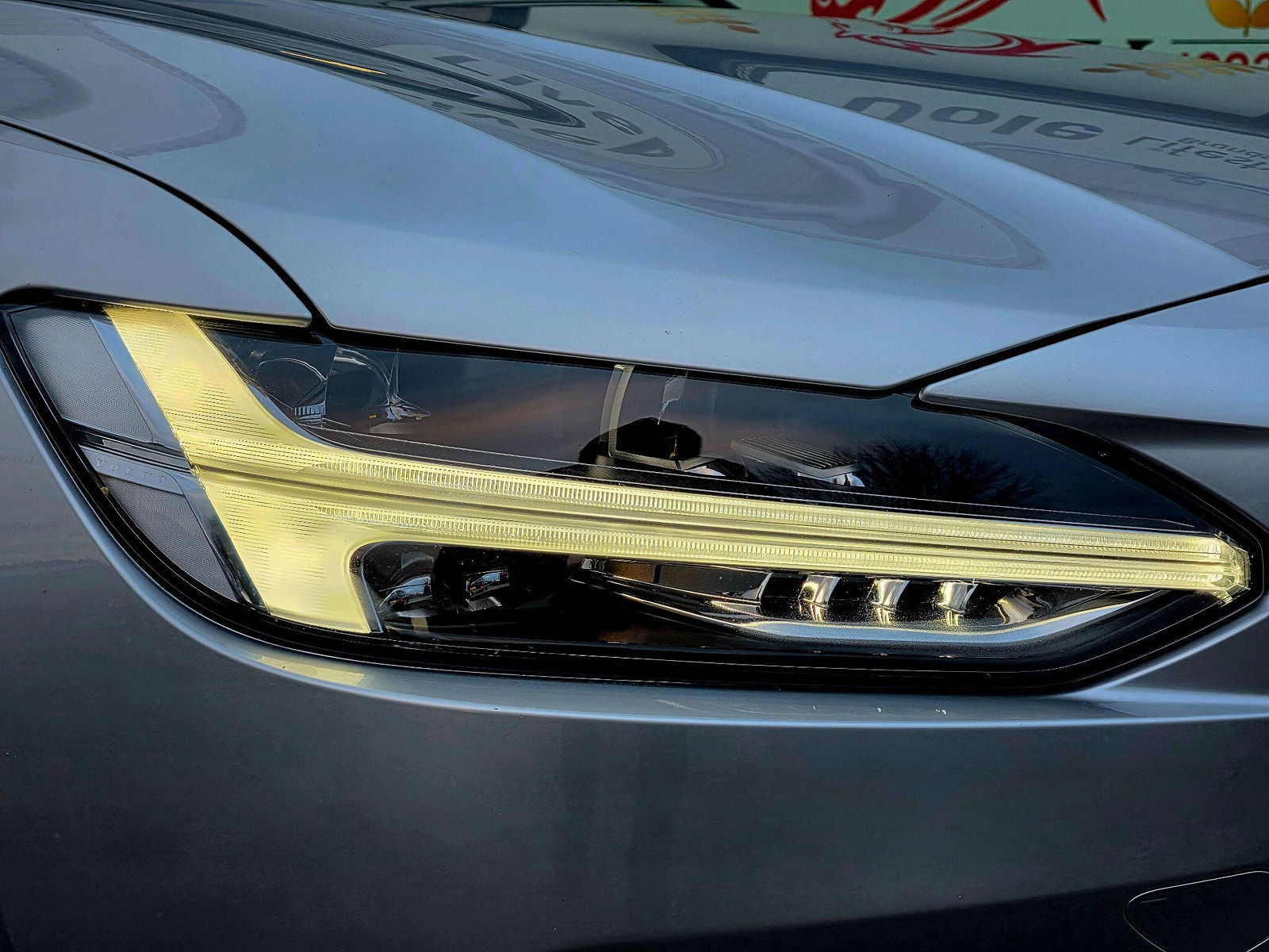 Volvo V90 2.0 T4 Momentum Plus Auto Euro 6 (s/s) 5dr 5dr Automatic 2020