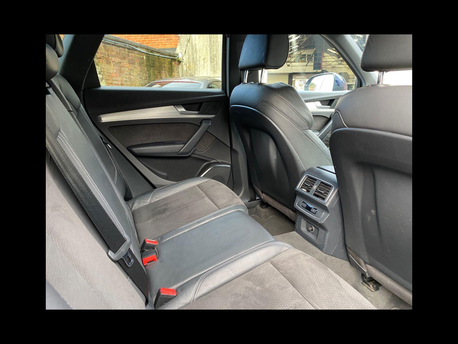 Audi Q5 2.0 TFSI S line SUV 5dr Petrol S Tronic quattro Euro 6 (s/s) (252 ps) S Line embossed seats, great spec 5dr Automatic 2018