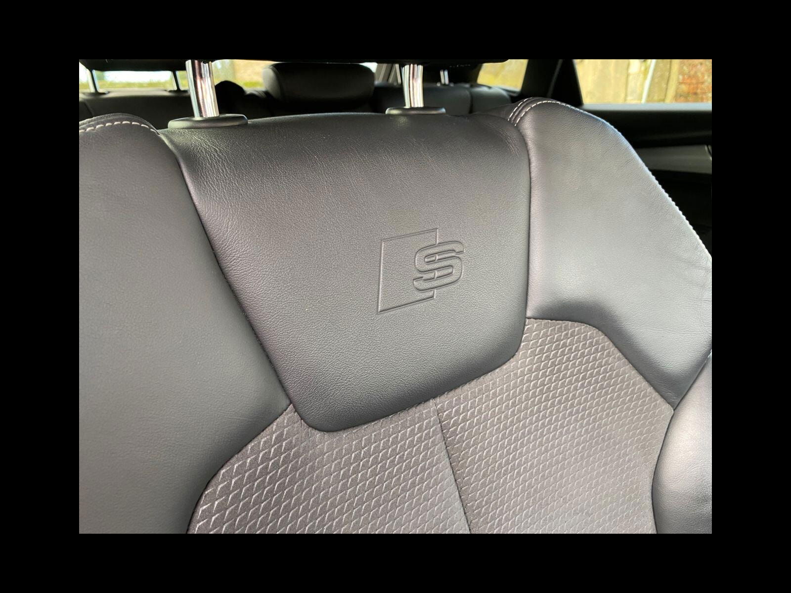 Audi Q5 2.0 TFSI S line SUV 5dr Petrol S Tronic quattro Euro 6 (s/s) (252 ps) S Line embossed seats, great spec 5dr Automatic 2018