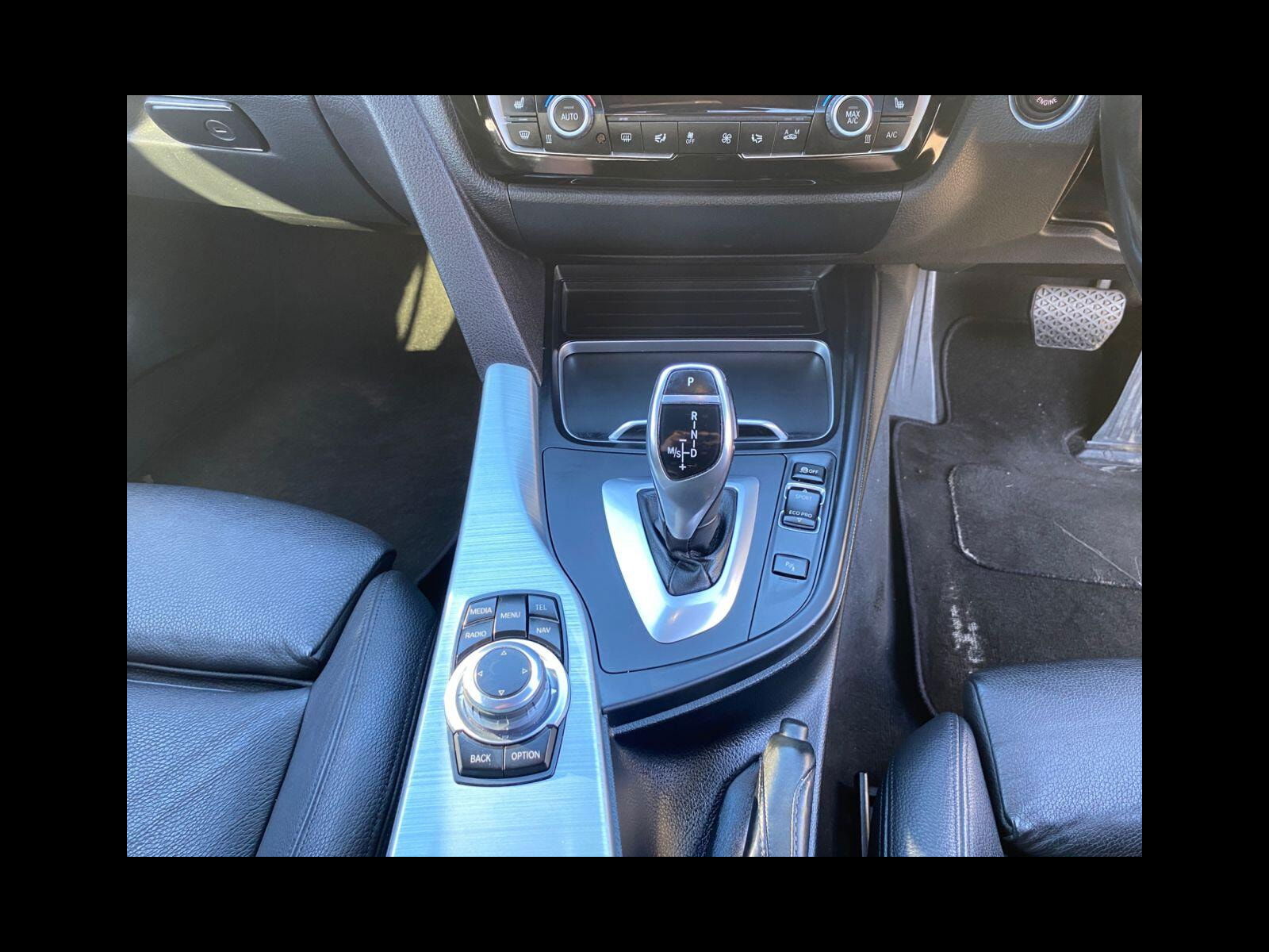 BMW 3 Series 2.0 320d M Sport Saloon 4dr Diesel Auto Euro 6 (s/s) (190 ps) M Sport Pro Pack, PDC front & rear 4dr Automatic 2016