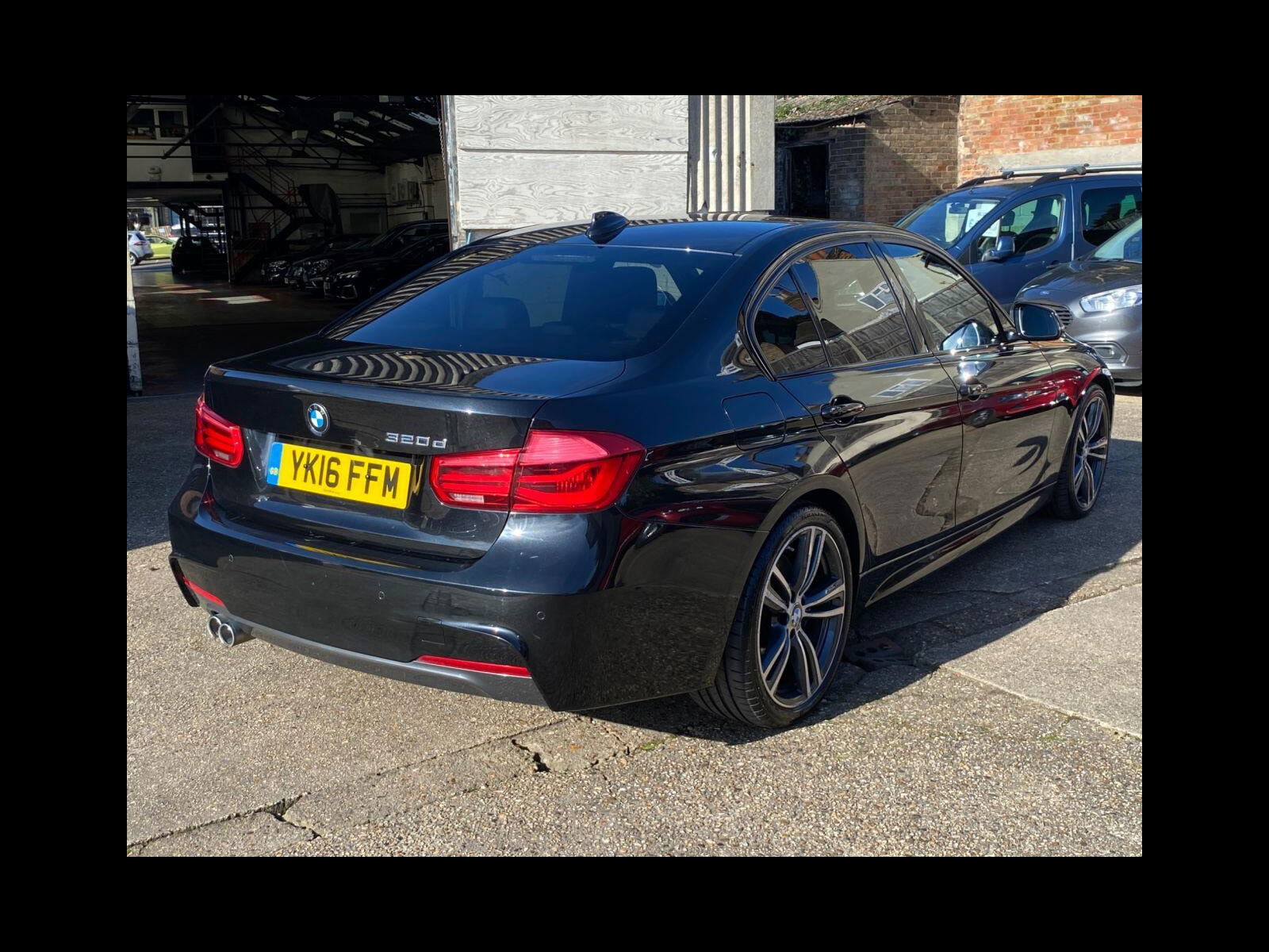 BMW 3 Series 2.0 320d M Sport Saloon 4dr Diesel Auto Euro 6 (s/s) (190 ps) M Sport Pro Pack, PDC front & rear 4dr Automatic 2016