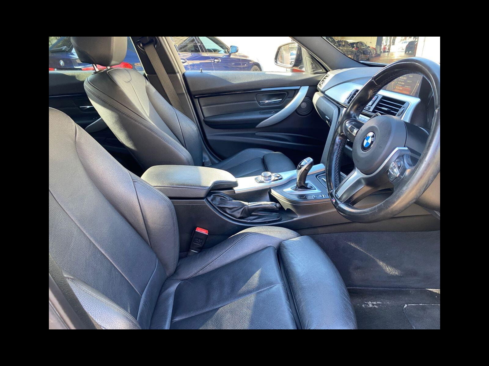 BMW 3 Series 2.0 320d M Sport Saloon 4dr Diesel Auto Euro 6 (s/s) (190 ps) M Sport Pro Pack, PDC front & rear 4dr Automatic 2016