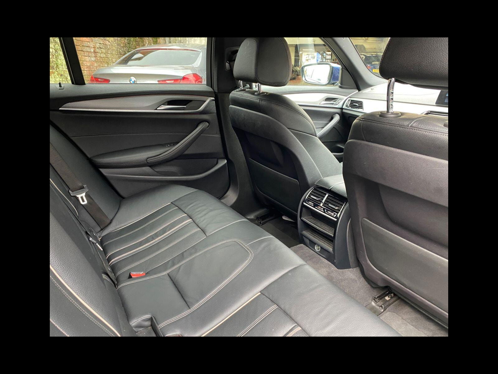 BMW 5 Series 2.0 520d M Sport Touring 5dr Diesel Auto Euro 6 (s/s) (190 ps) CarPlay, Sat Nav, Bluetooth, DAB,CD 5dr Automatic 2018