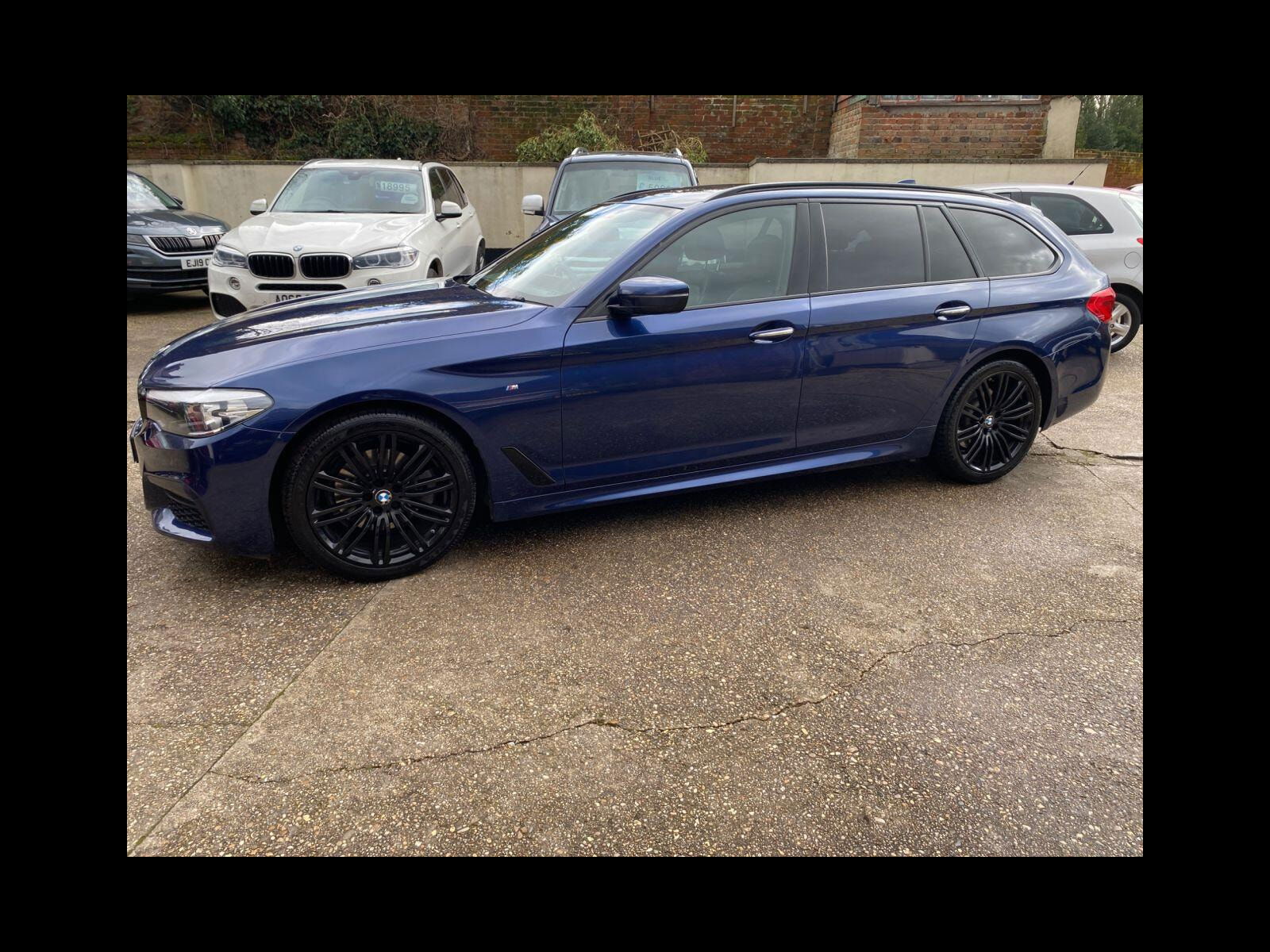 BMW 5 Series 2.0 520d M Sport Touring 5dr Diesel Auto Euro 6 (s/s) (190 ps) CarPlay, Sat Nav, Bluetooth, DAB,CD 5dr Automatic 2018