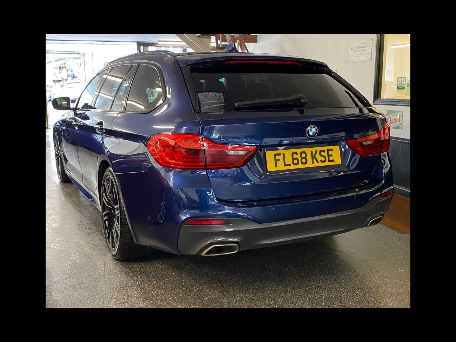 BMW 5 Series 2.0 520d M Sport Touring 5dr Diesel Auto Euro 6 (s/s) (190 ps) CarPlay, Sat Nav, Bluetooth, DAB,CD 5dr Automatic 2018
