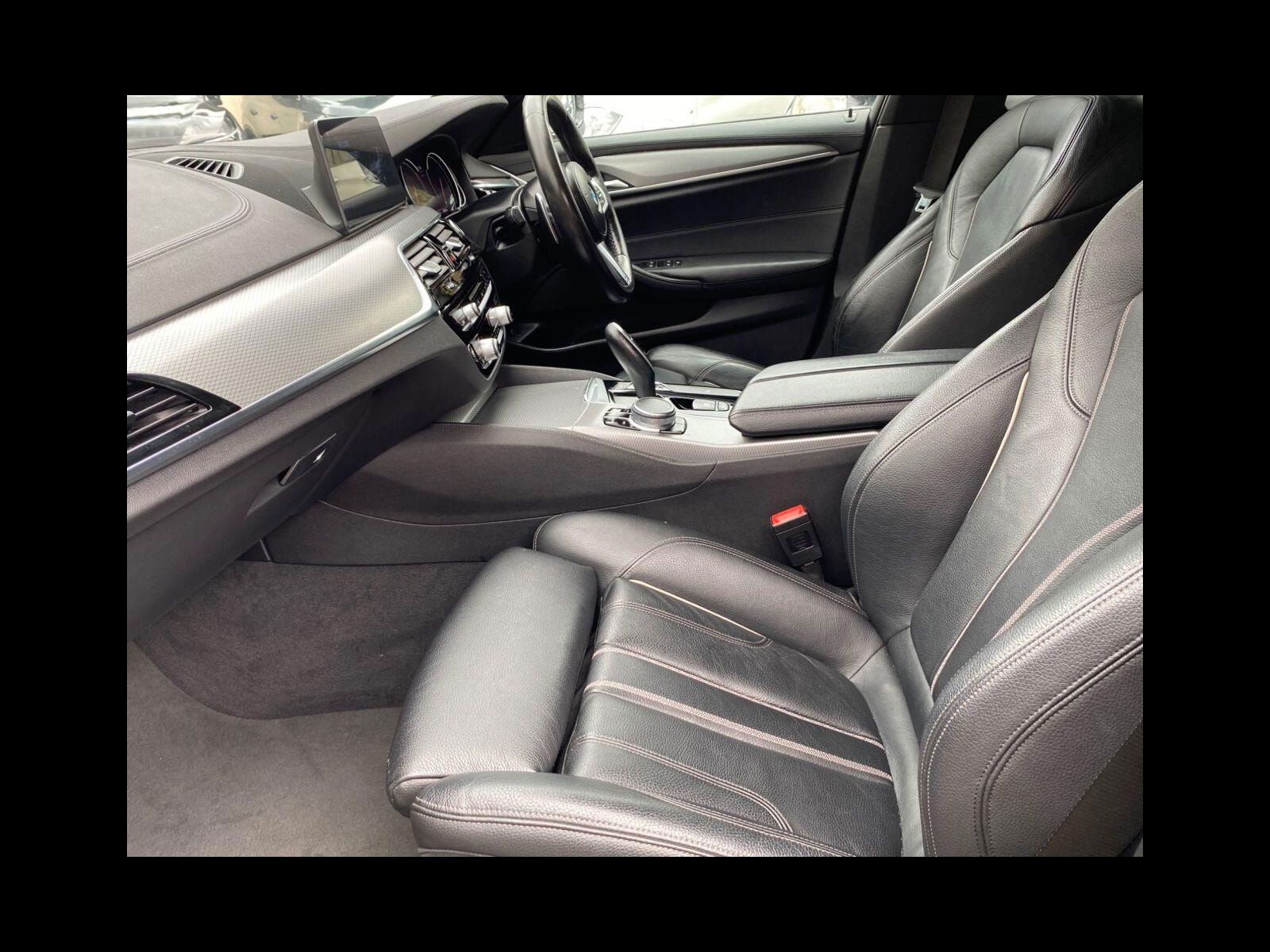 BMW 5 Series 2.0 520d M Sport Touring 5dr Diesel Auto Euro 6 (s/s) (190 ps) CarPlay, Sat Nav, Bluetooth, DAB,CD 5dr Automatic 2018