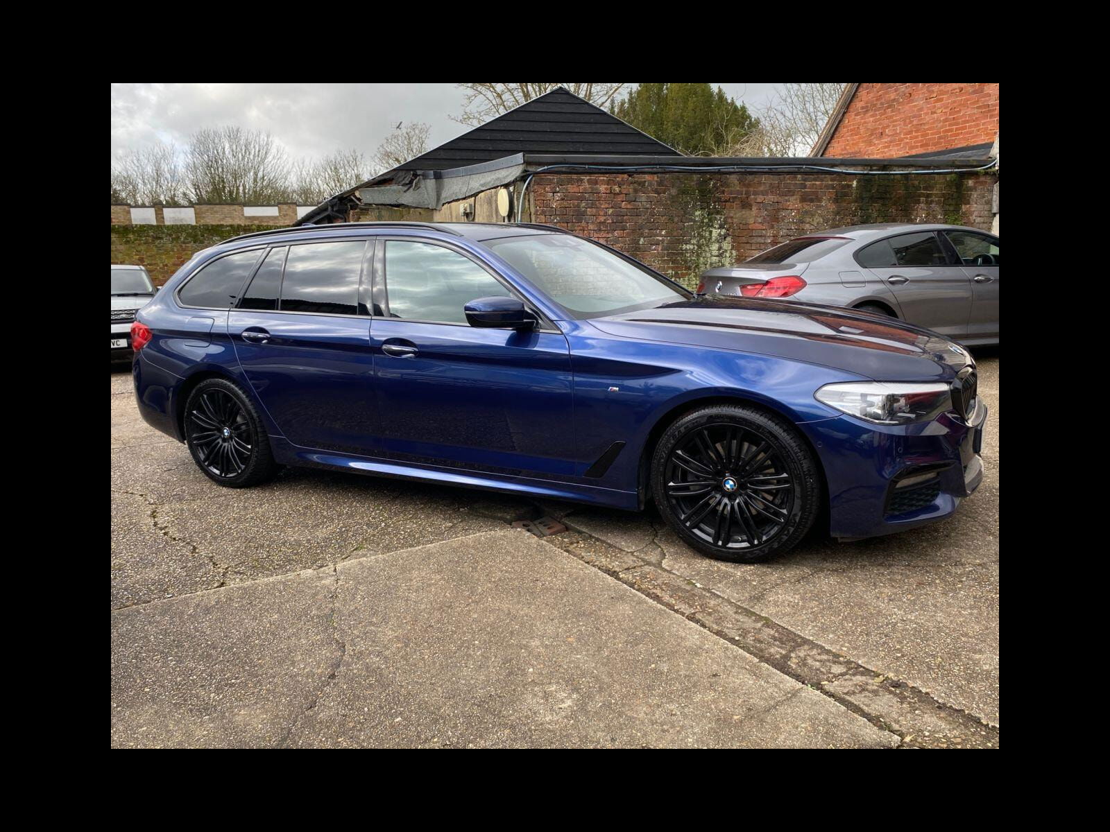 BMW 5 Series 2.0 520d M Sport Touring 5dr Diesel Auto Euro 6 (s/s) (190 ps) CarPlay, Sat Nav, Bluetooth, DAB,CD 5dr Automatic 2018