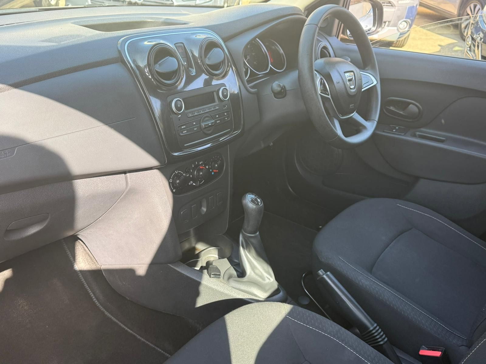 Dacia Sandero 0.9 TCe Essential Hatchback 5dr Petrol Manual Euro 6 (s/s) (90 ps) 5dr Manual 2019