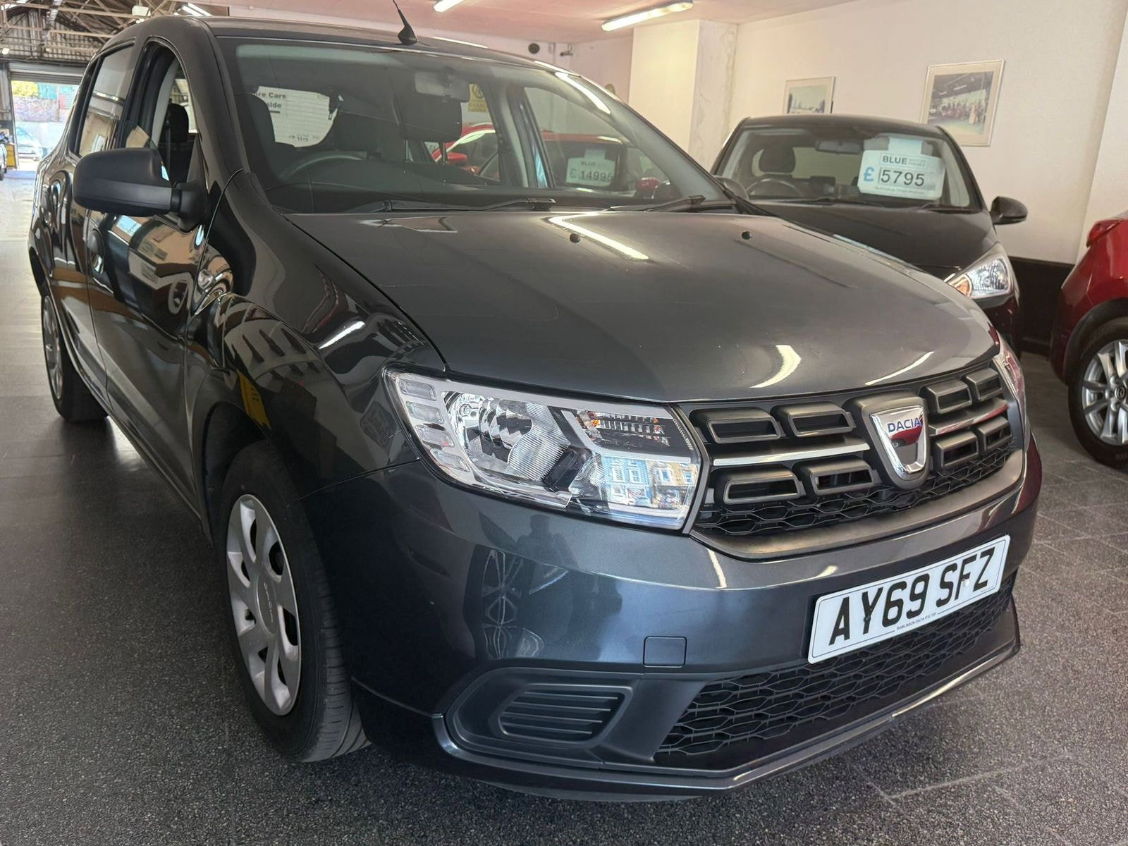 Dacia Sandero 0.9 TCe Essential Hatchback 5dr Petrol Manual Euro 6 (s/s) (90 ps) 5dr Manual 2019