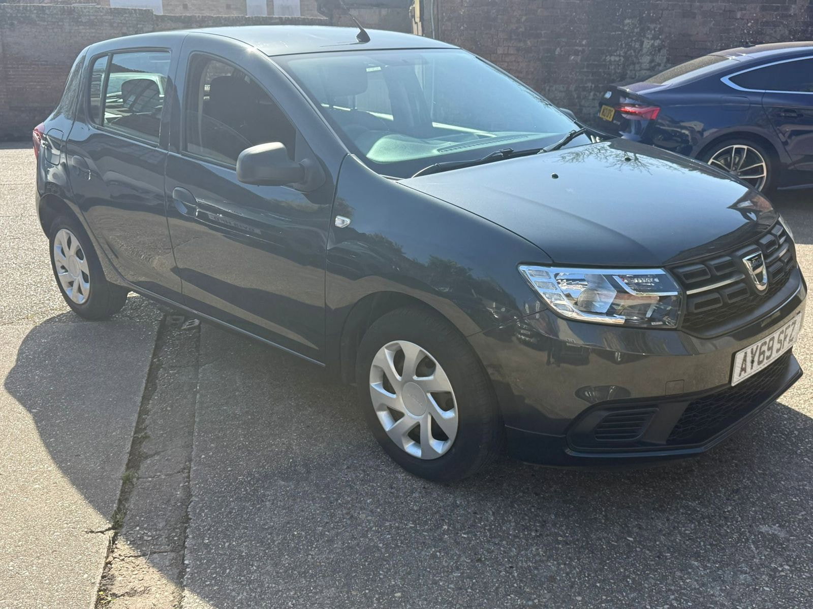 Dacia Sandero 0.9 TCe Essential Hatchback 5dr Petrol Manual Euro 6 (s/s) (90 ps) 5dr Manual 2019