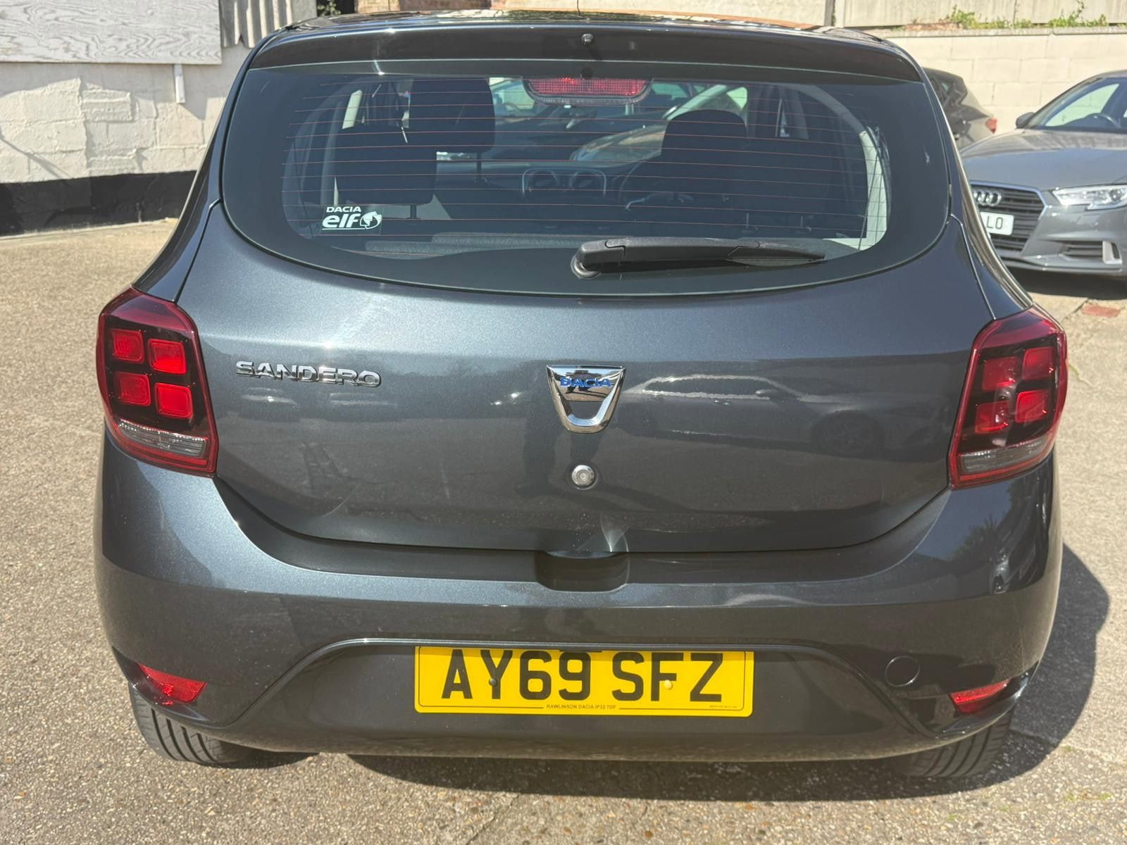 Dacia Sandero 0.9 TCe Essential Hatchback 5dr Petrol Manual Euro 6 (s/s) (90 ps) 5dr Manual 2019