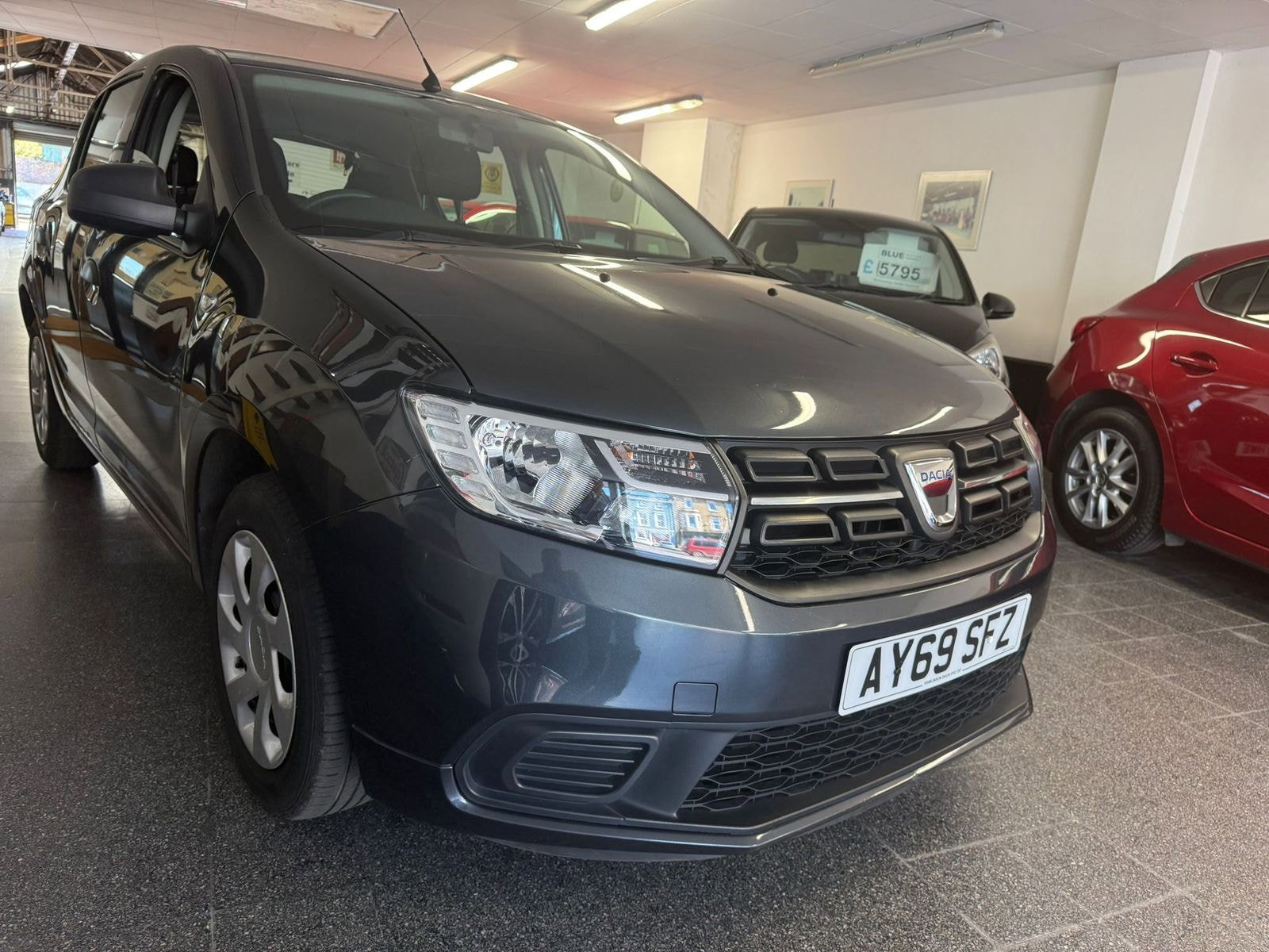 Dacia Sandero 0.9 TCe Essential Hatchback 5dr Petrol Manual Euro 6 (s/s) (90 ps) 5dr Manual 2019