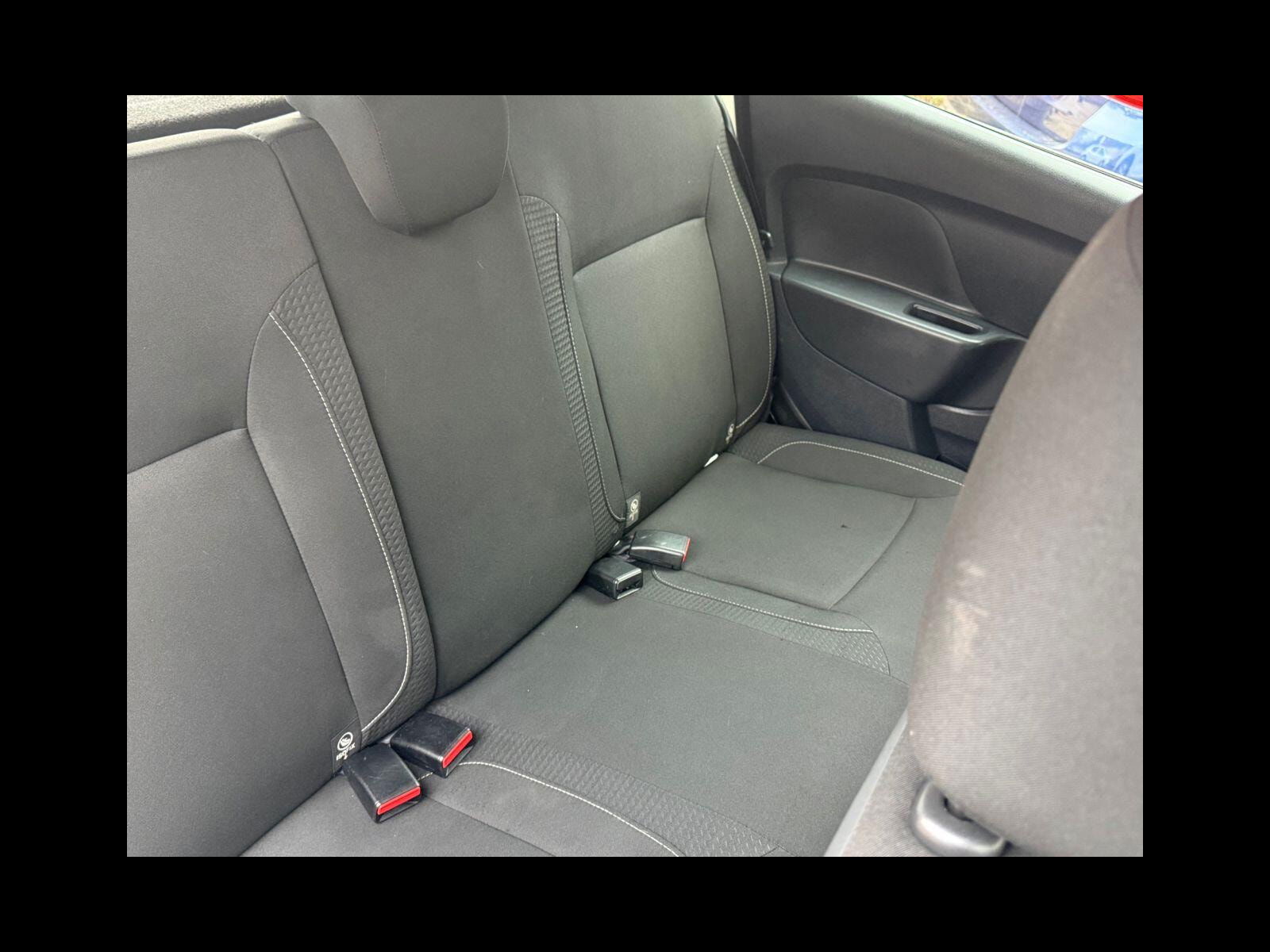 Dacia Sandero 1.0 SCe Ambiance Hatchback 5dr Petrol Manual Euro 6 (75 ps) 2 Keys, 12m MOT/6 M Warranty 5dr Manual 2017