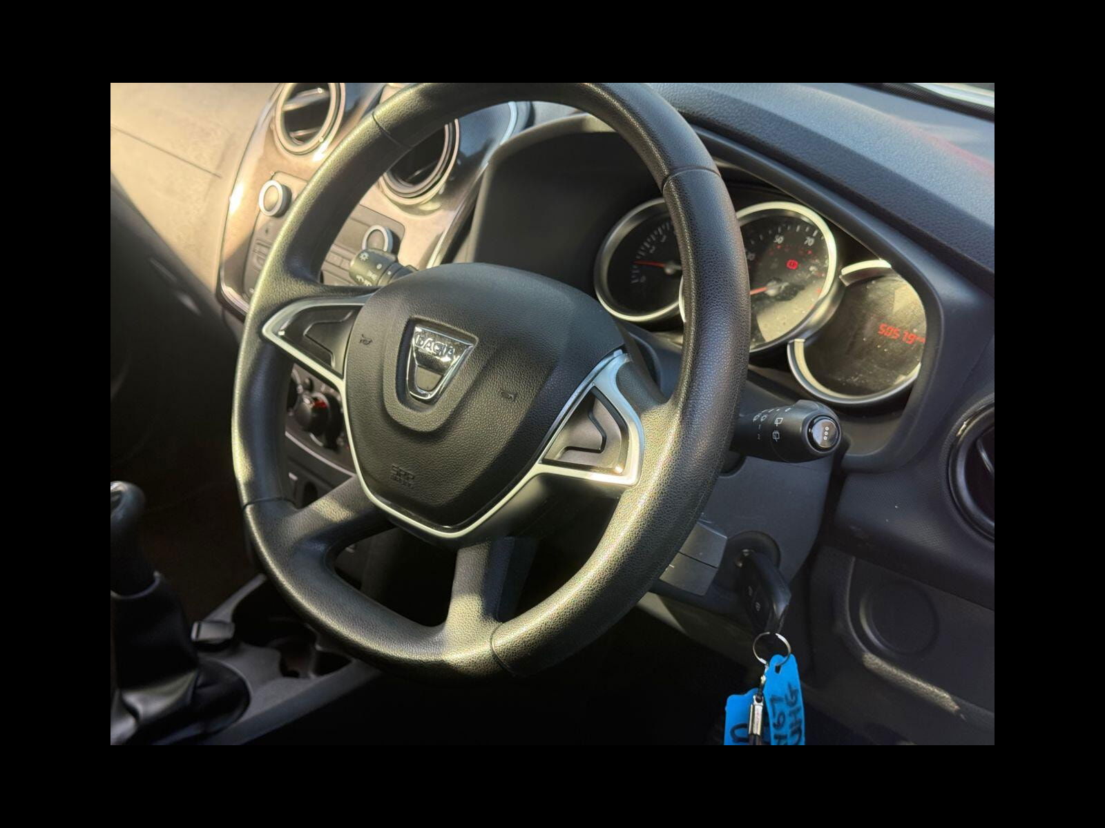 Dacia Sandero 1.0 SCe Ambiance Hatchback 5dr Petrol Manual Euro 6 (75 ps) 2 Keys, 12m MOT/6 M Warranty 5dr Manual 2017