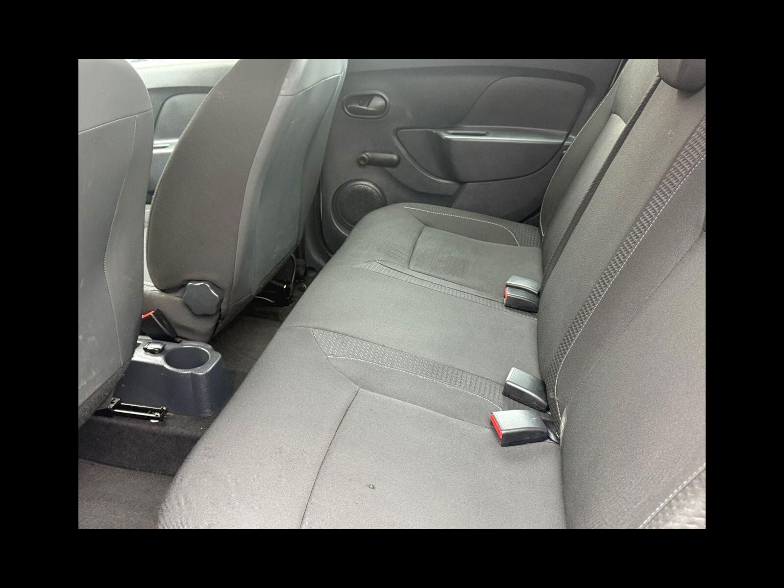 Dacia Sandero 1.0 SCe Ambiance Hatchback 5dr Petrol Manual Euro 6 (75 ps) 2 Keys, 12m MOT/6 M Warranty 5dr Manual 2017