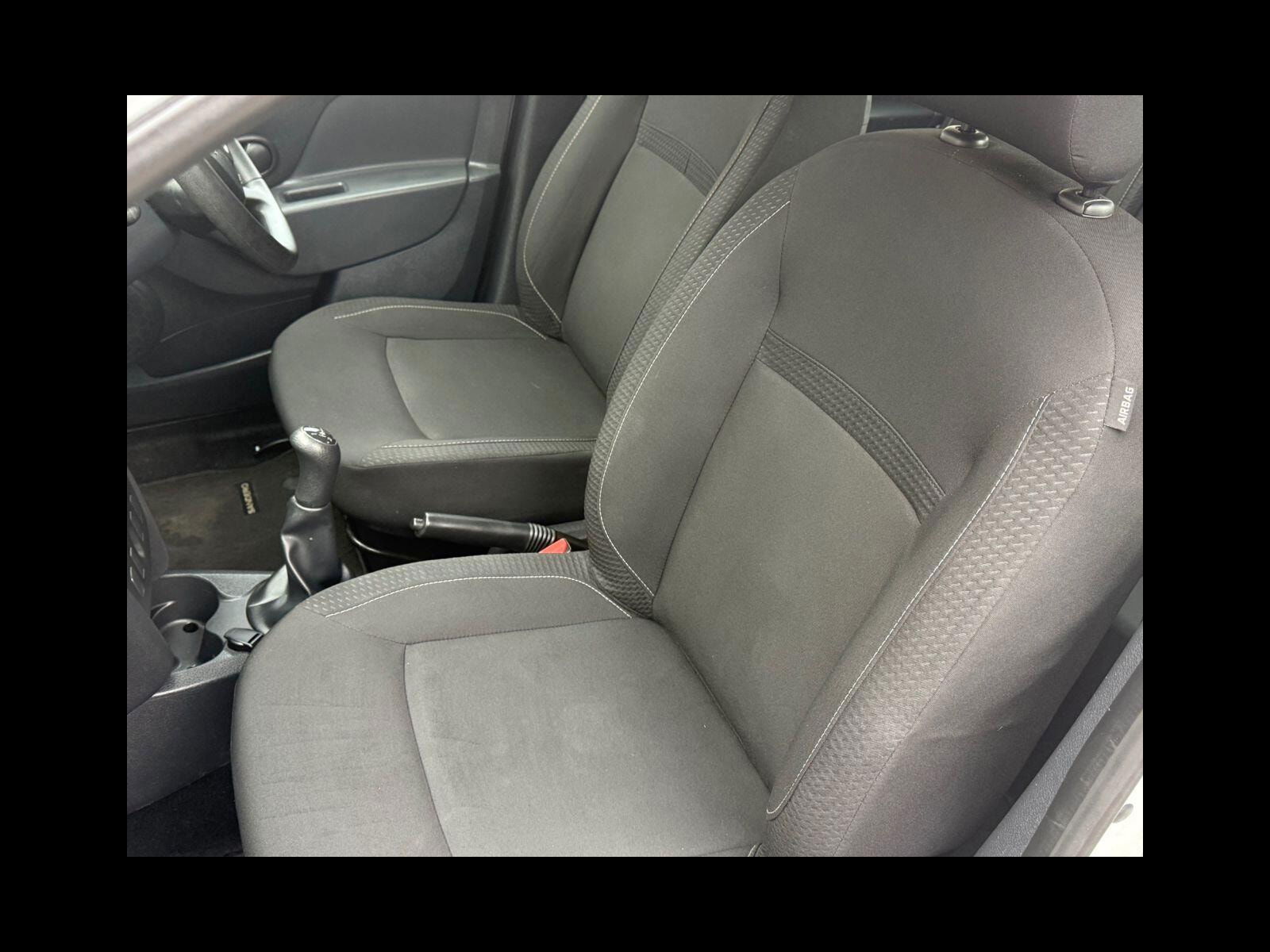 Dacia Sandero 1.0 SCe Ambiance Hatchback 5dr Petrol Manual Euro 6 (75 ps) 2 Keys, 12m MOT/6 M Warranty 5dr Manual 2017