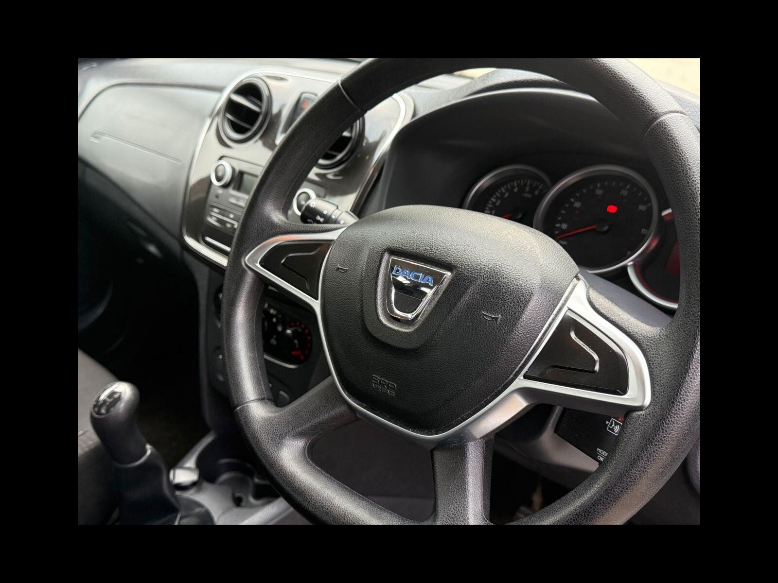 Dacia Sandero 1.0 SCe Ambiance Hatchback 5dr Petrol Manual Euro 6 (75 ps) 2 Keys, 12m MOT/6 M Warranty 5dr Manual 2017