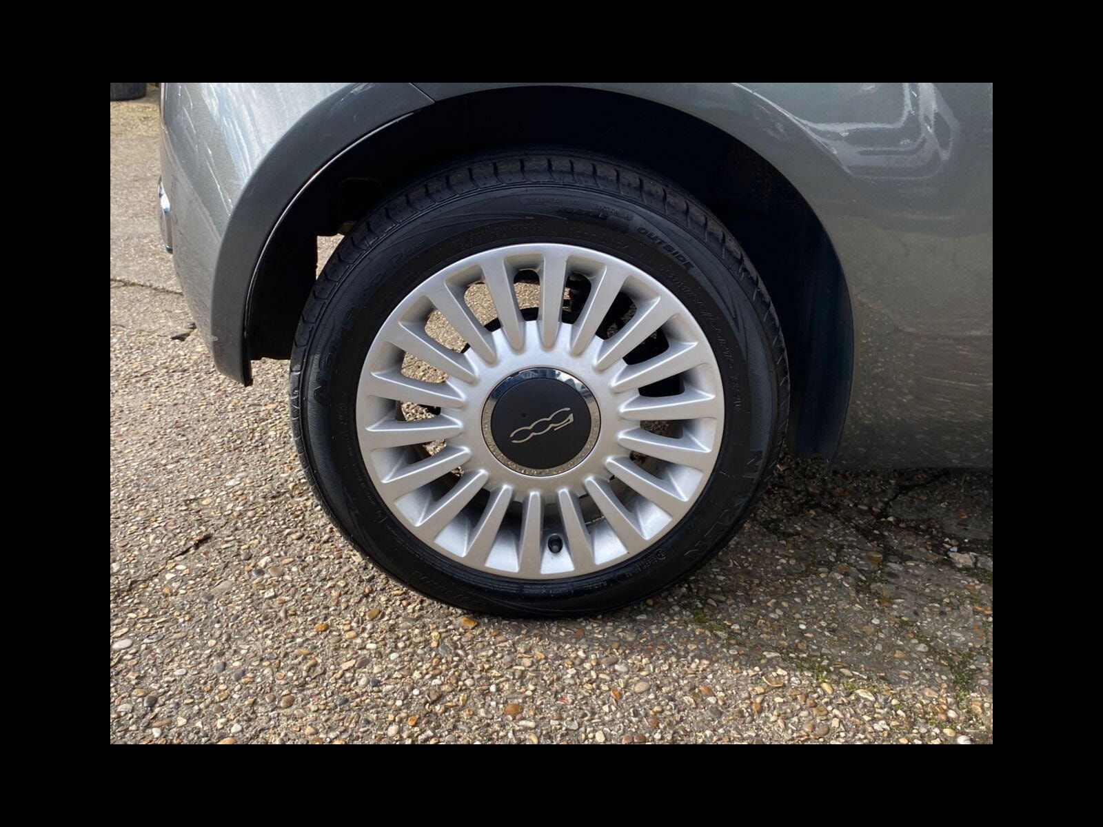 Fiat 500 0.9 TwinAir Lounge Hatchback 3dr Petrol Manual Euro 5 (s/s) (85 bhp) £20 Tax, Sunroof, ideal first car.. 3dr Manual 2012